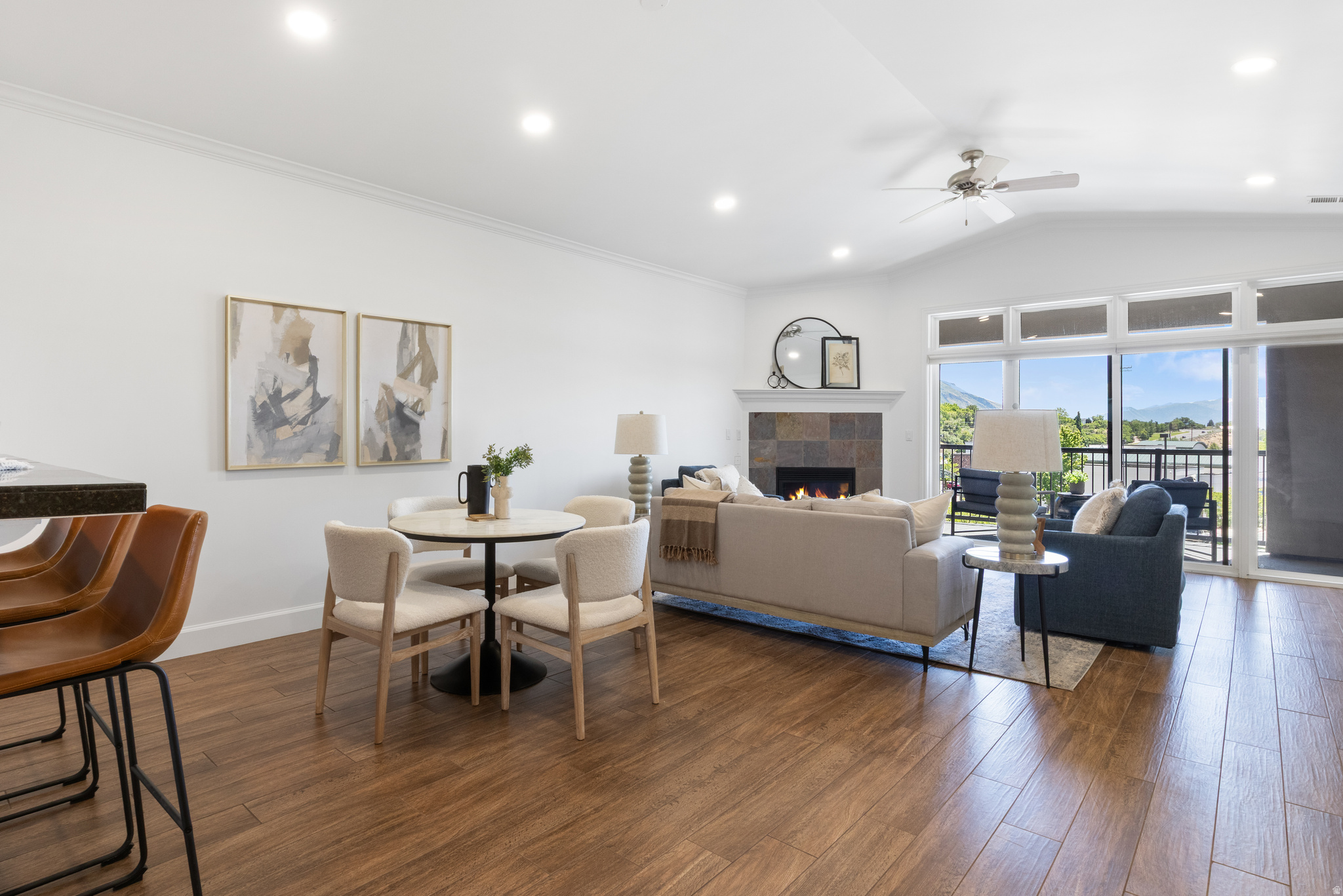 RIVERWOODS - Residential