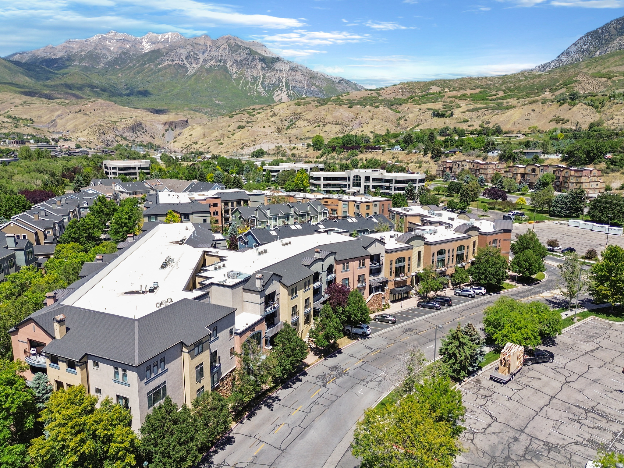 RIVERWOODS - Residential