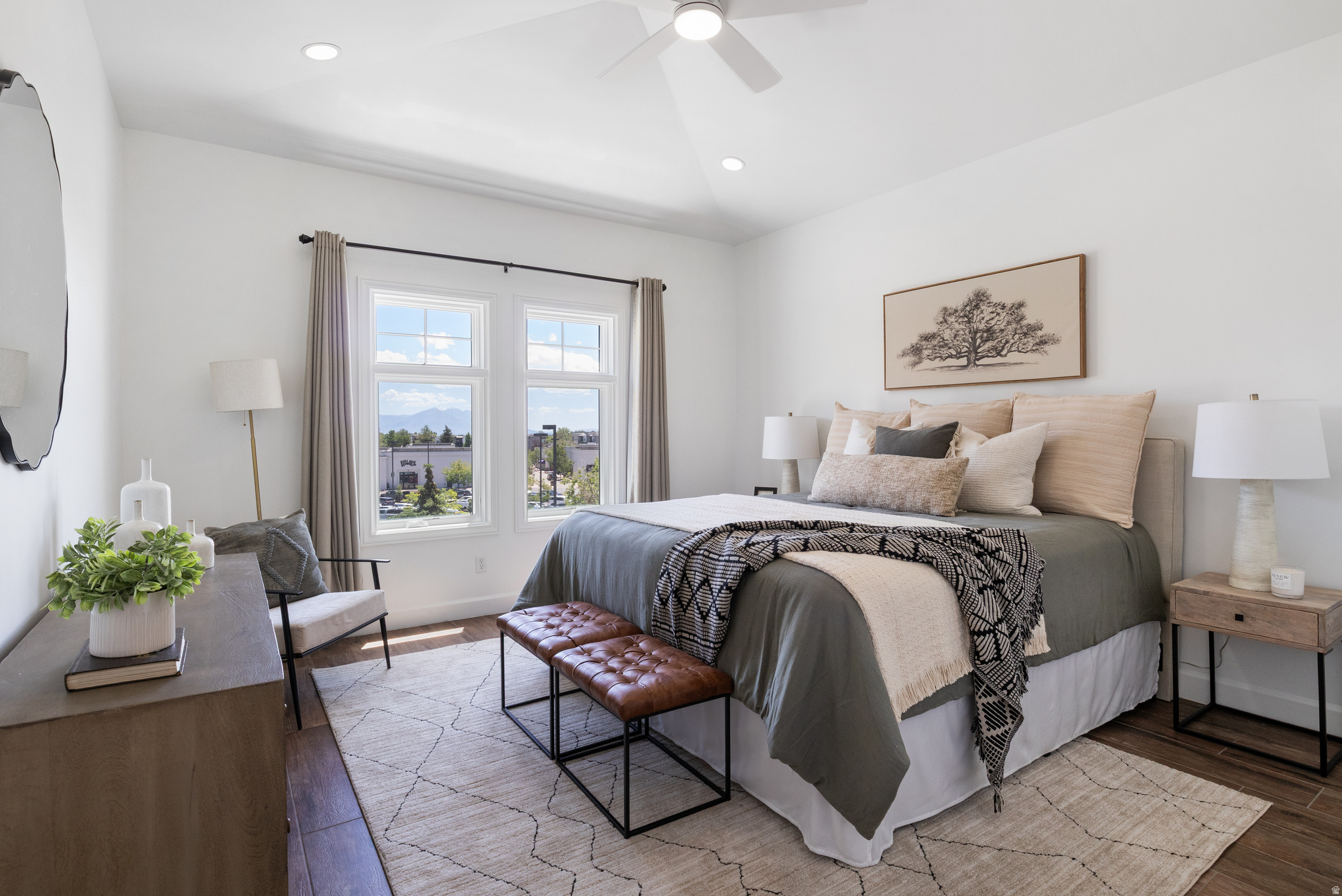 RIVERWOODS - Residential