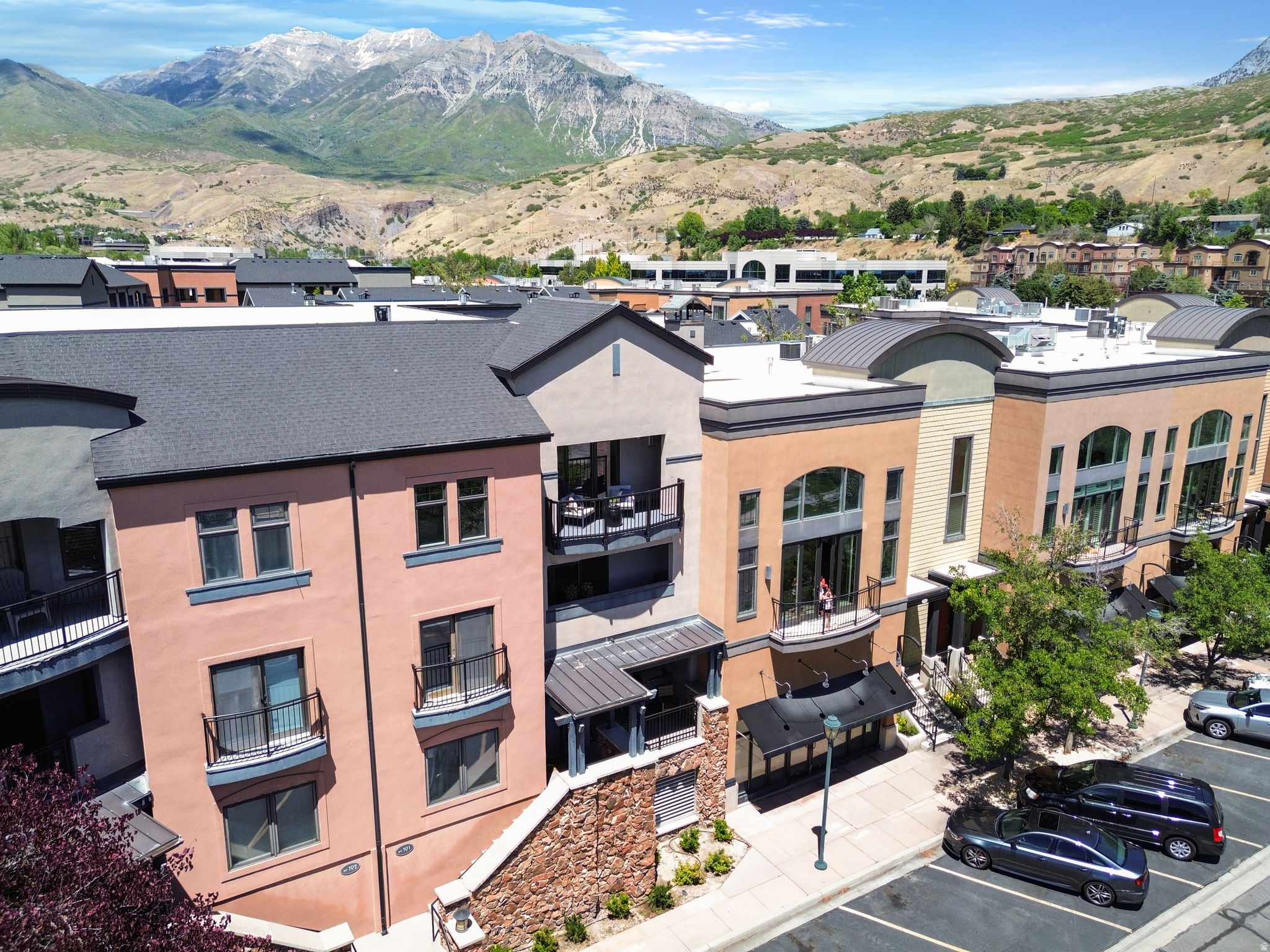 RIVERWOODS - Residential
