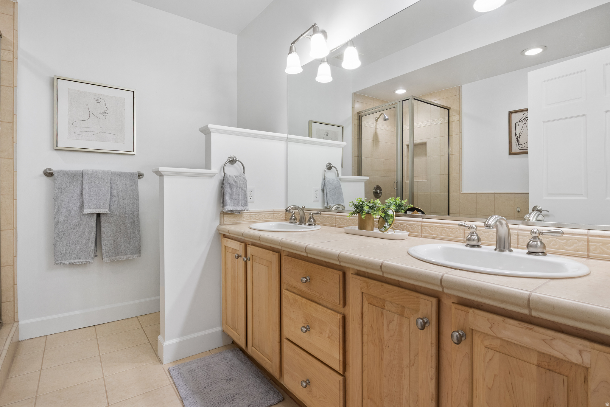 RIVERWOODS - Residential