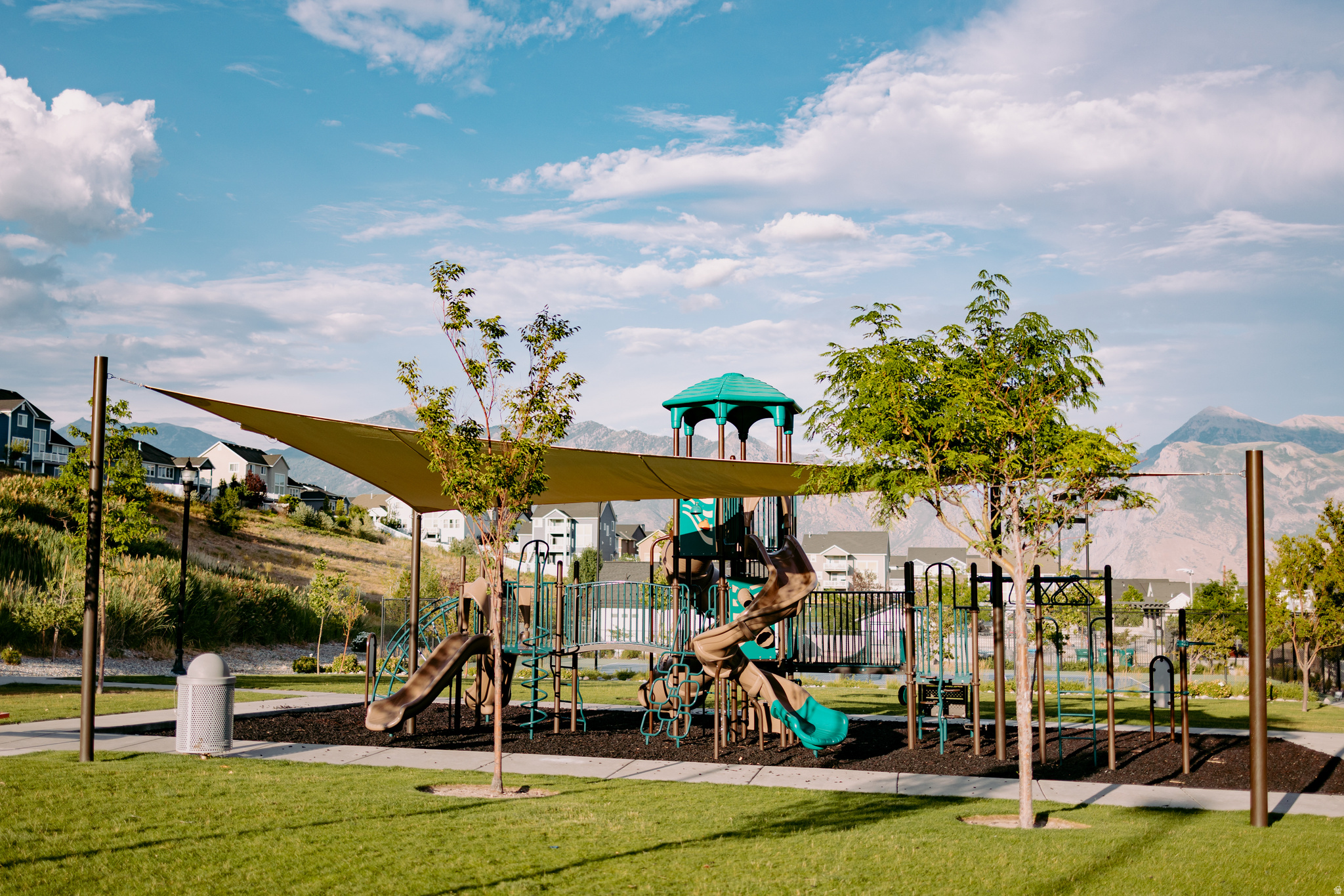 CANYON HILLS - Residential
