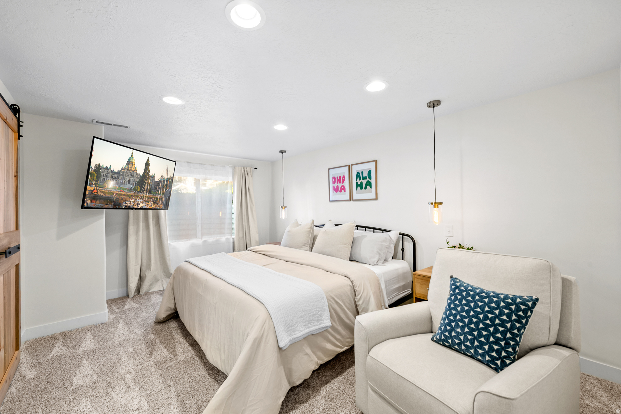 CANYON HILLS - Residential