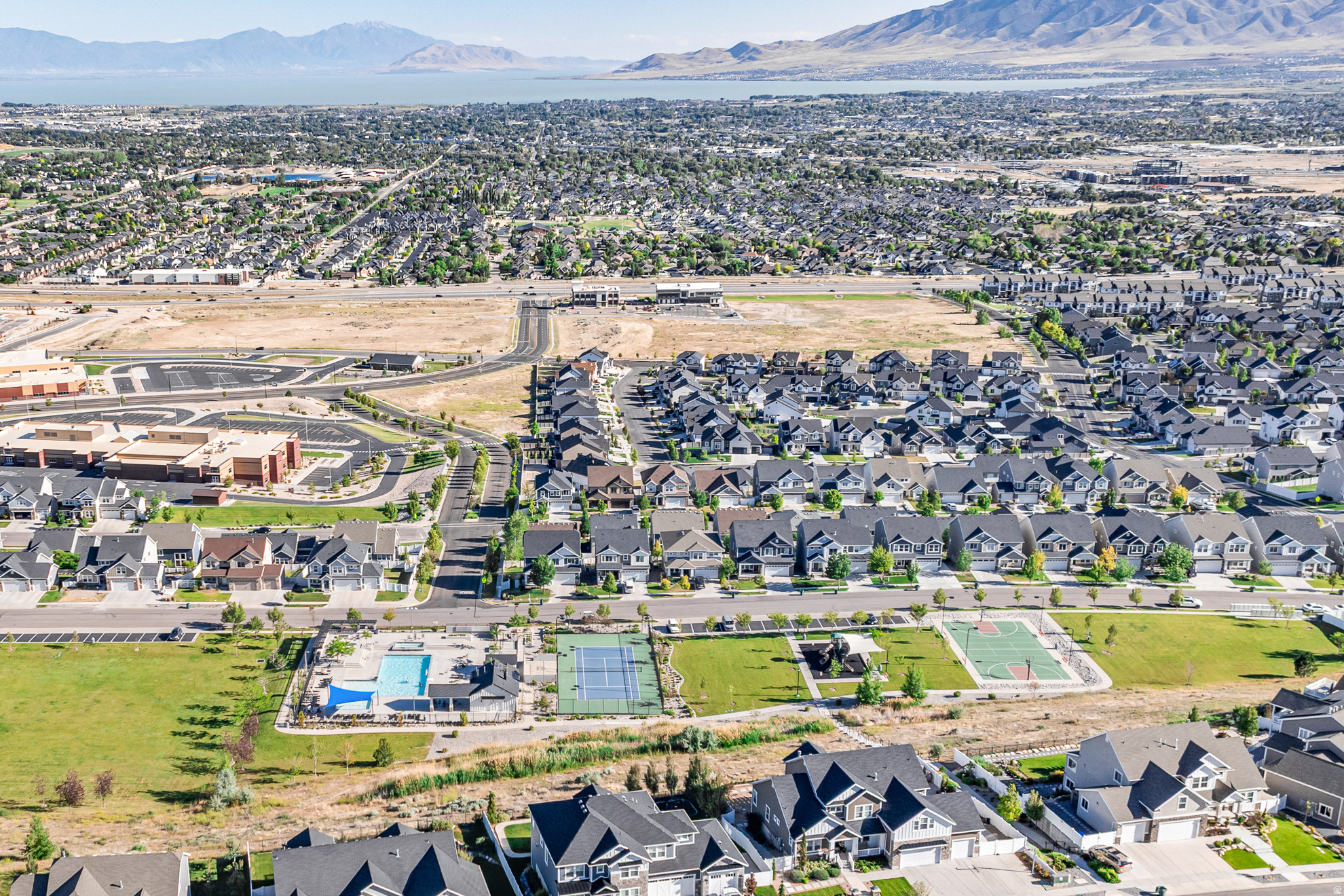 CANYON HILLS - Residential