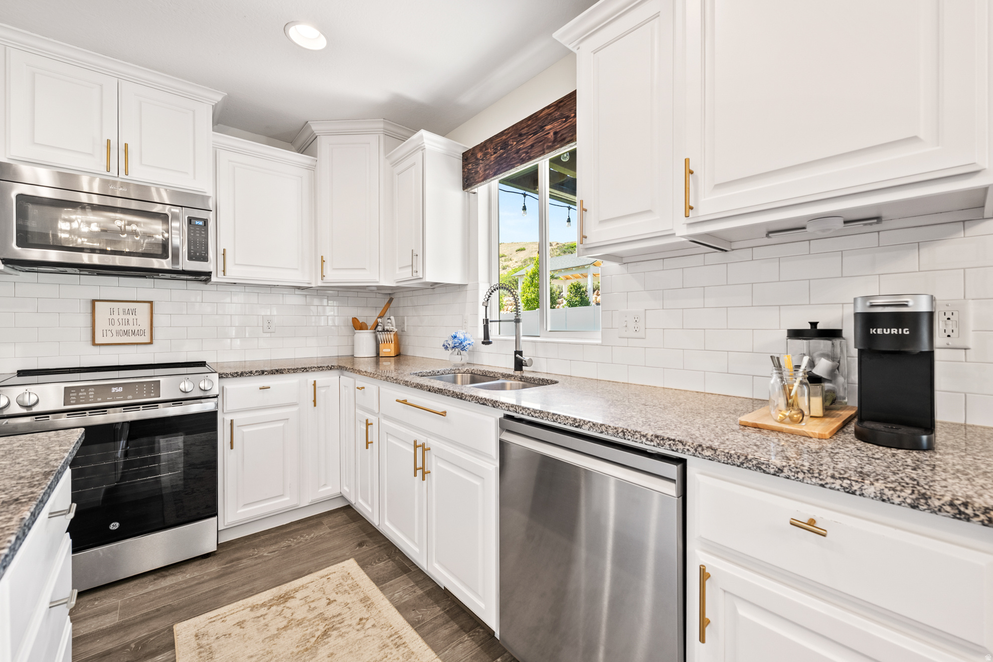 CANYON HILLS - Residential
