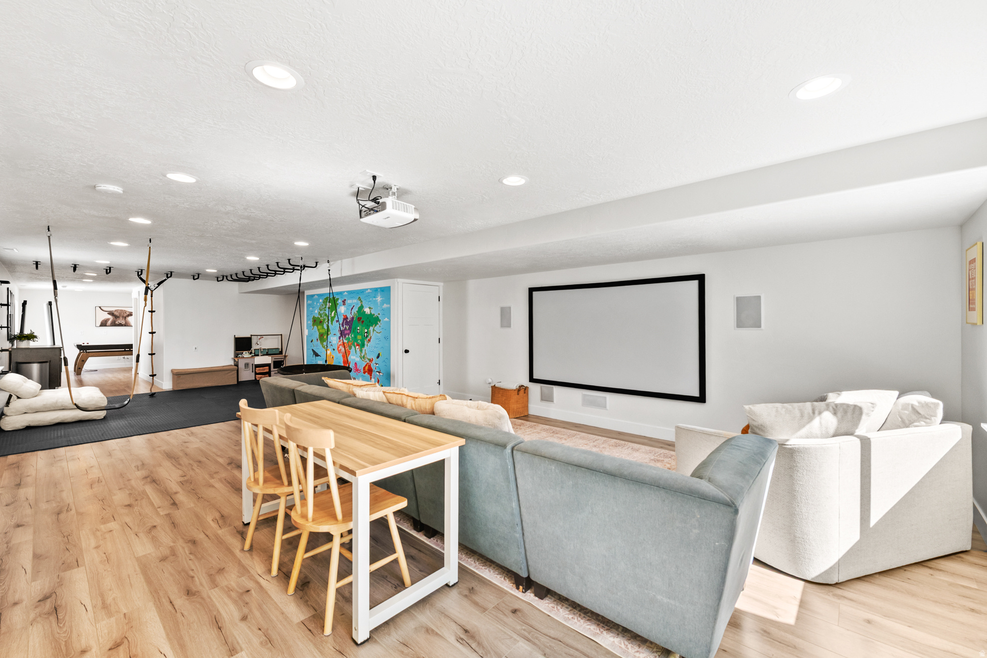 CANYON HILLS - Residential