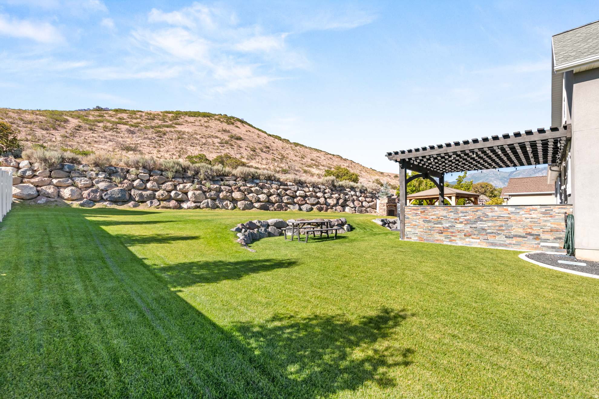 CANYON HILLS - Residential