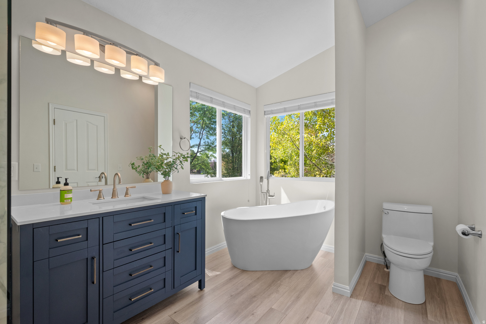 RIVER VIEW ESTATES - Residential