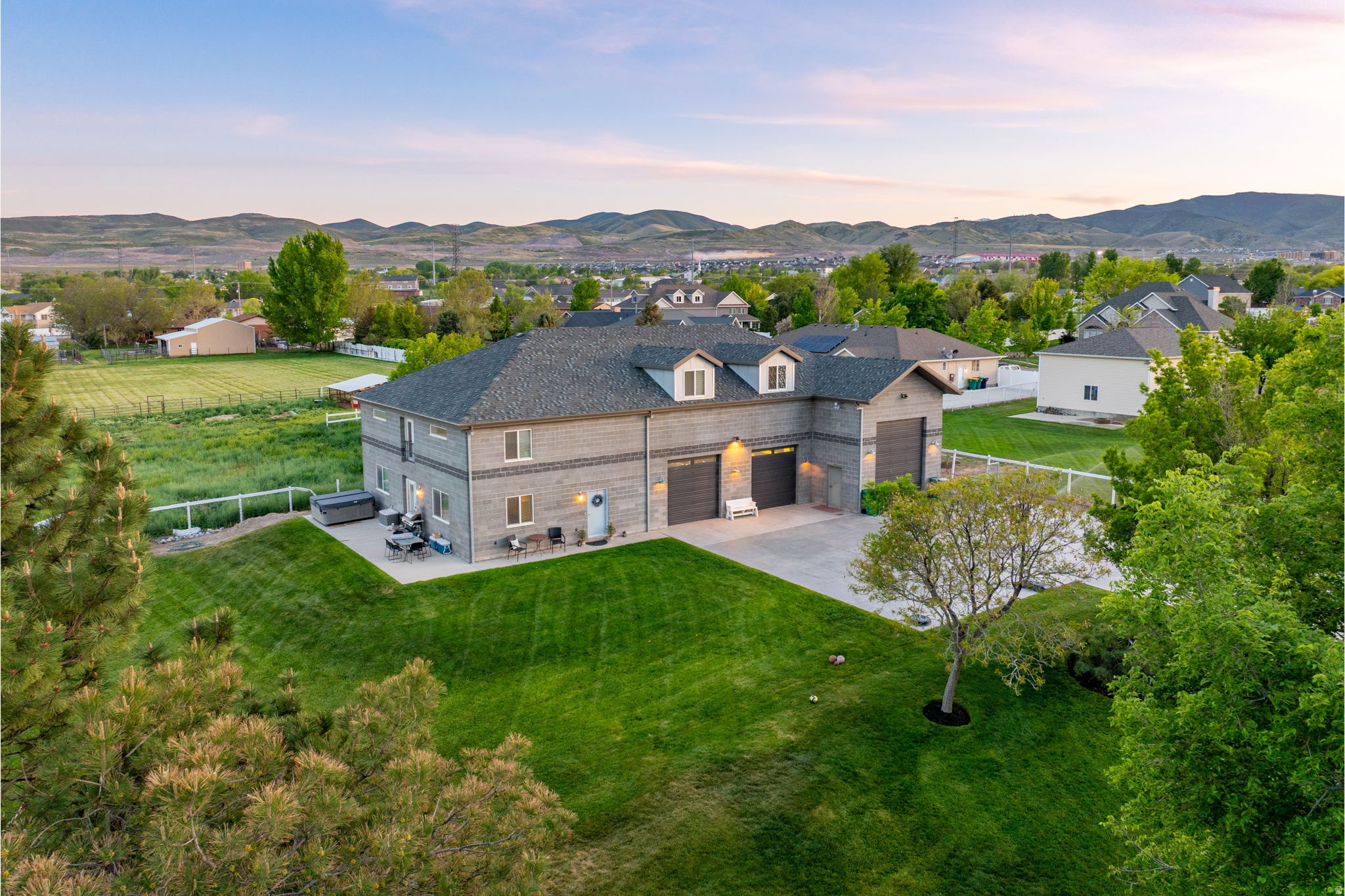 COUNTRY CLASSIC ESTATES - Residential