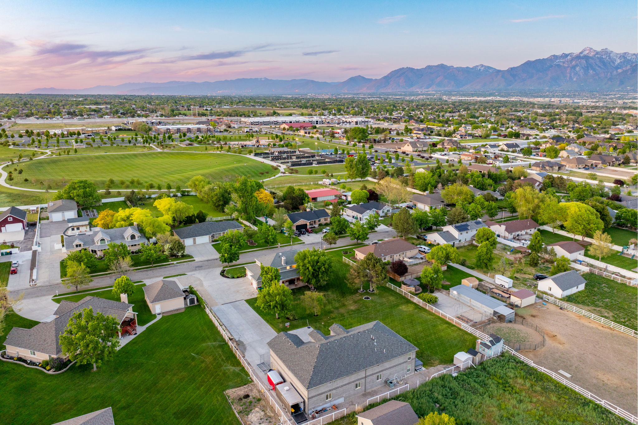 COUNTRY CLASSIC ESTATES - Residential