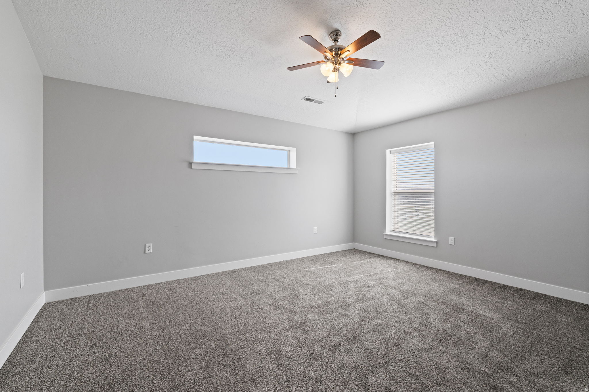 COUNTRY CLASSIC ESTATES - Residential