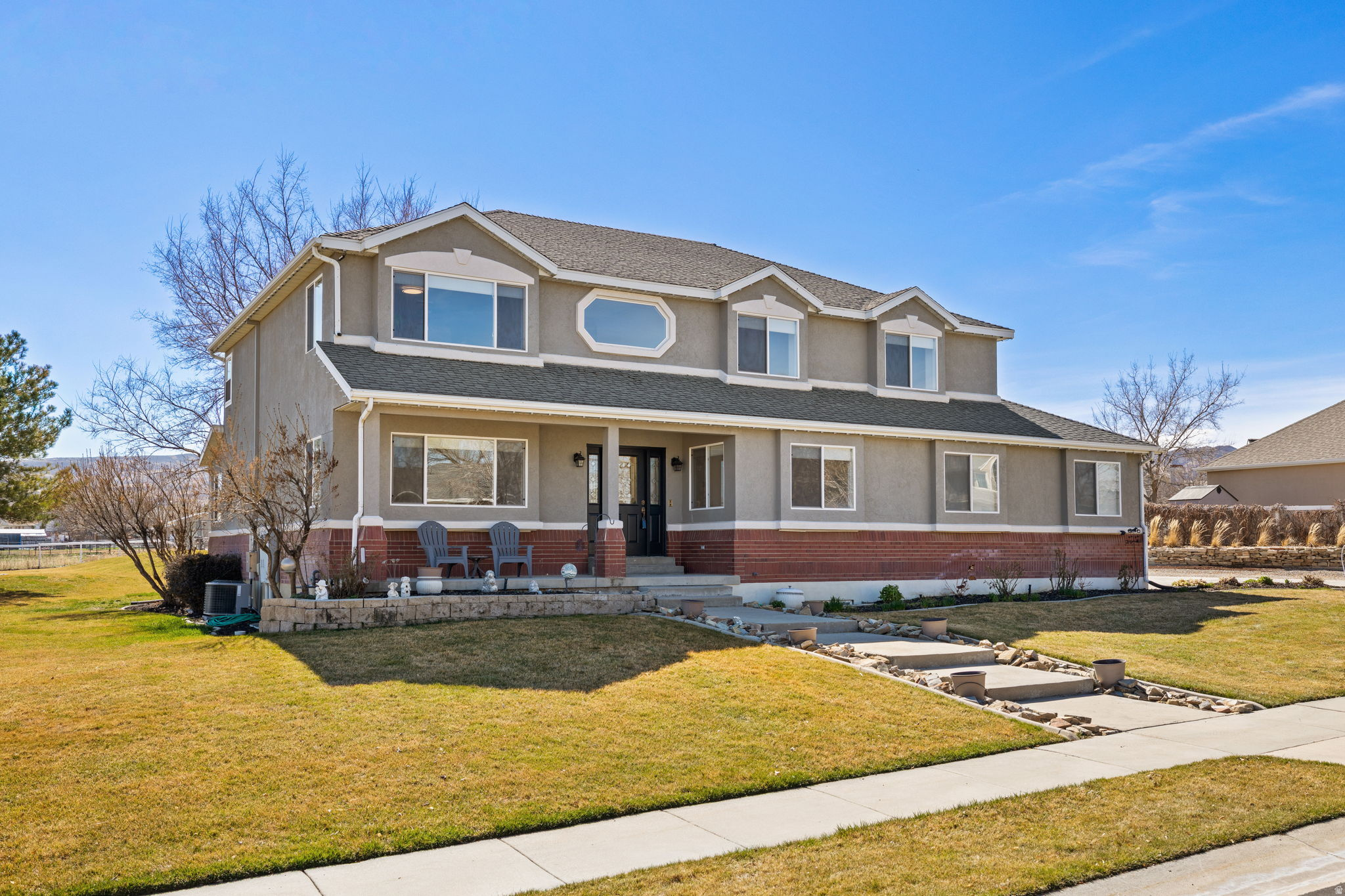 COUNTRY CLASSIC ESTATES - Residential