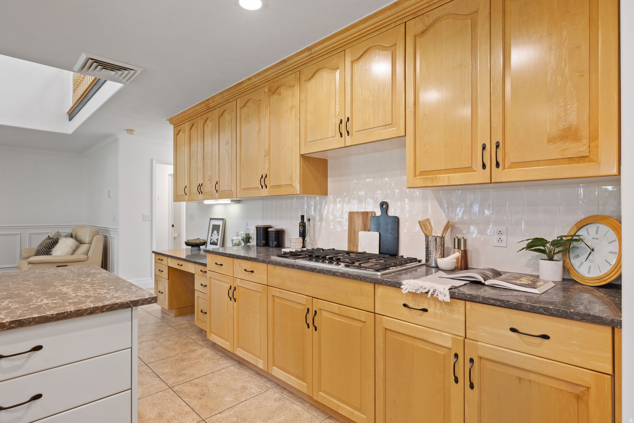 COUNTRY CLASSIC ESTATES - Residential
