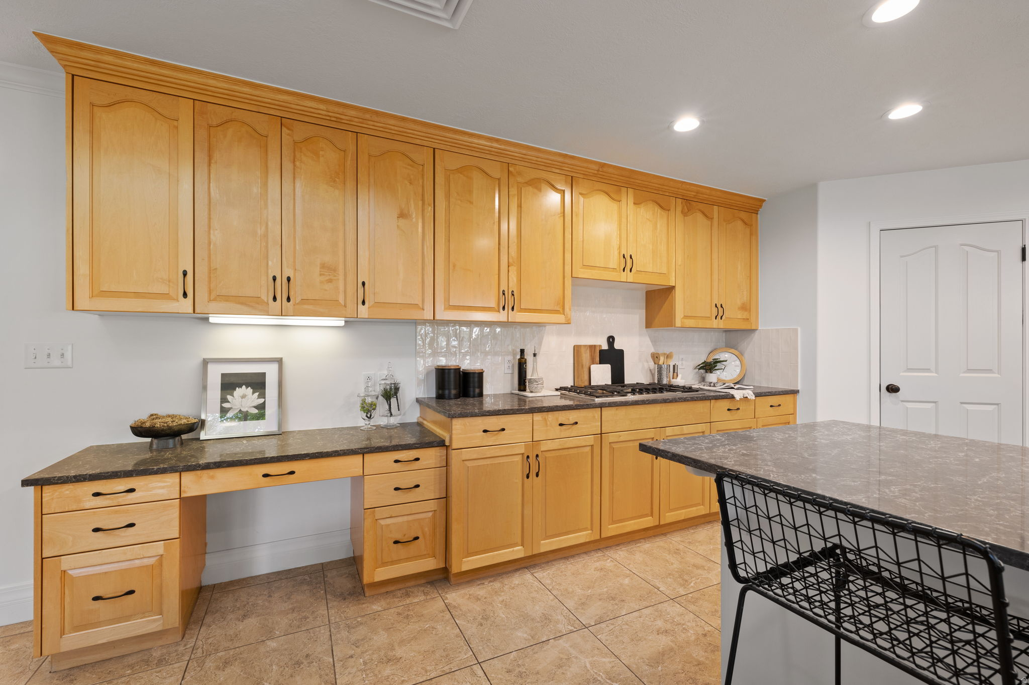 COUNTRY CLASSIC ESTATES - Residential