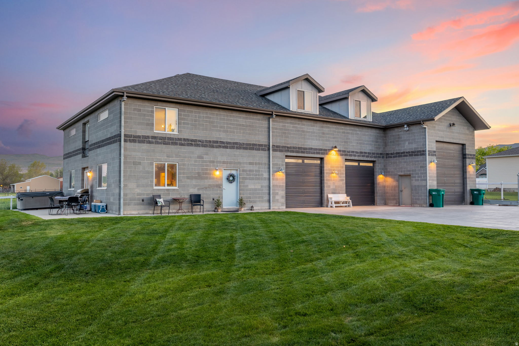 COUNTRY CLASSIC ESTATES - Residential
