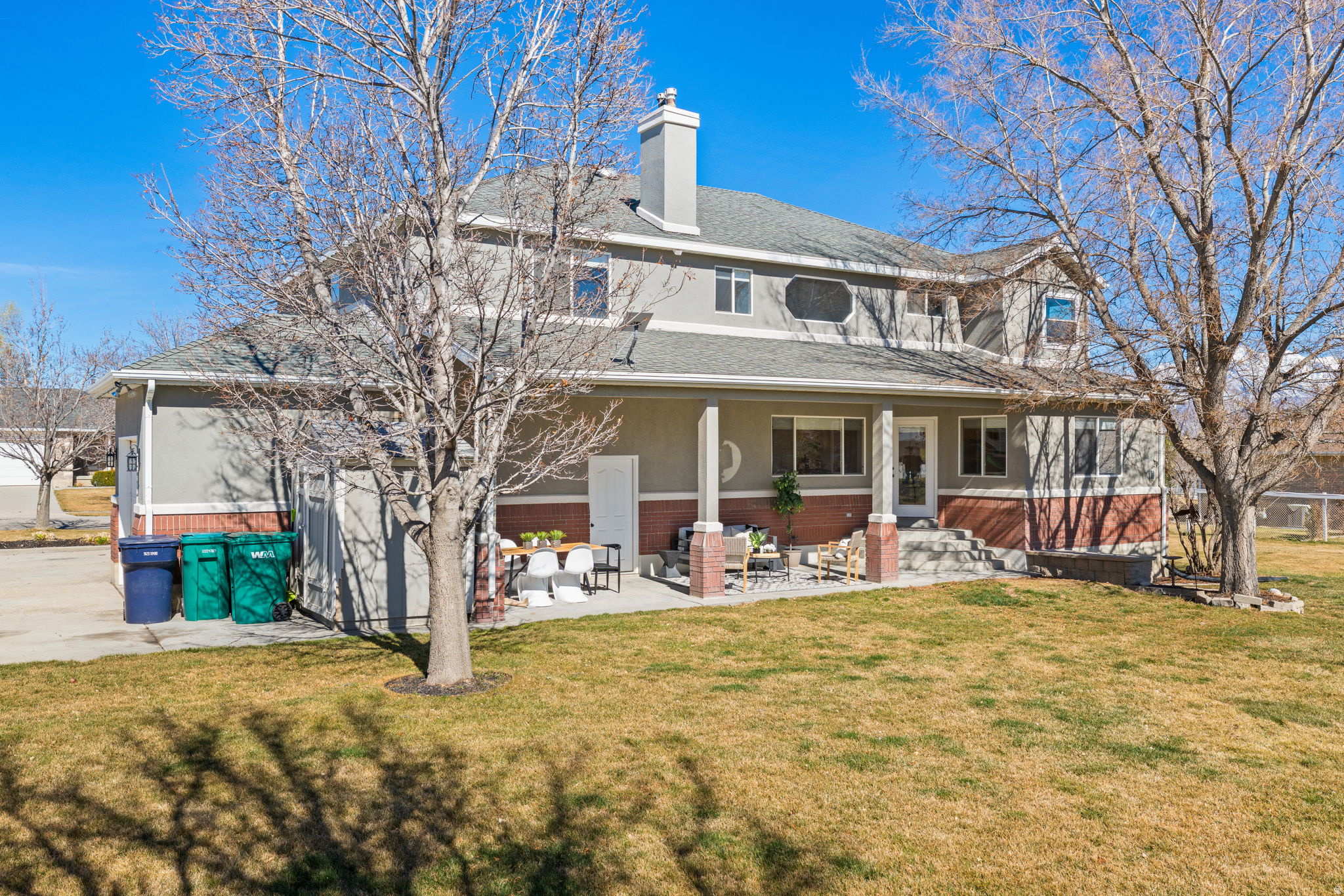 COUNTRY CLASSIC ESTATES - Residential