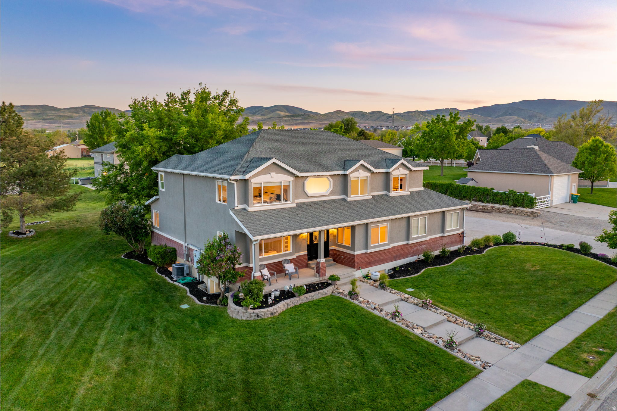 COUNTRY CLASSIC ESTATES - Residential