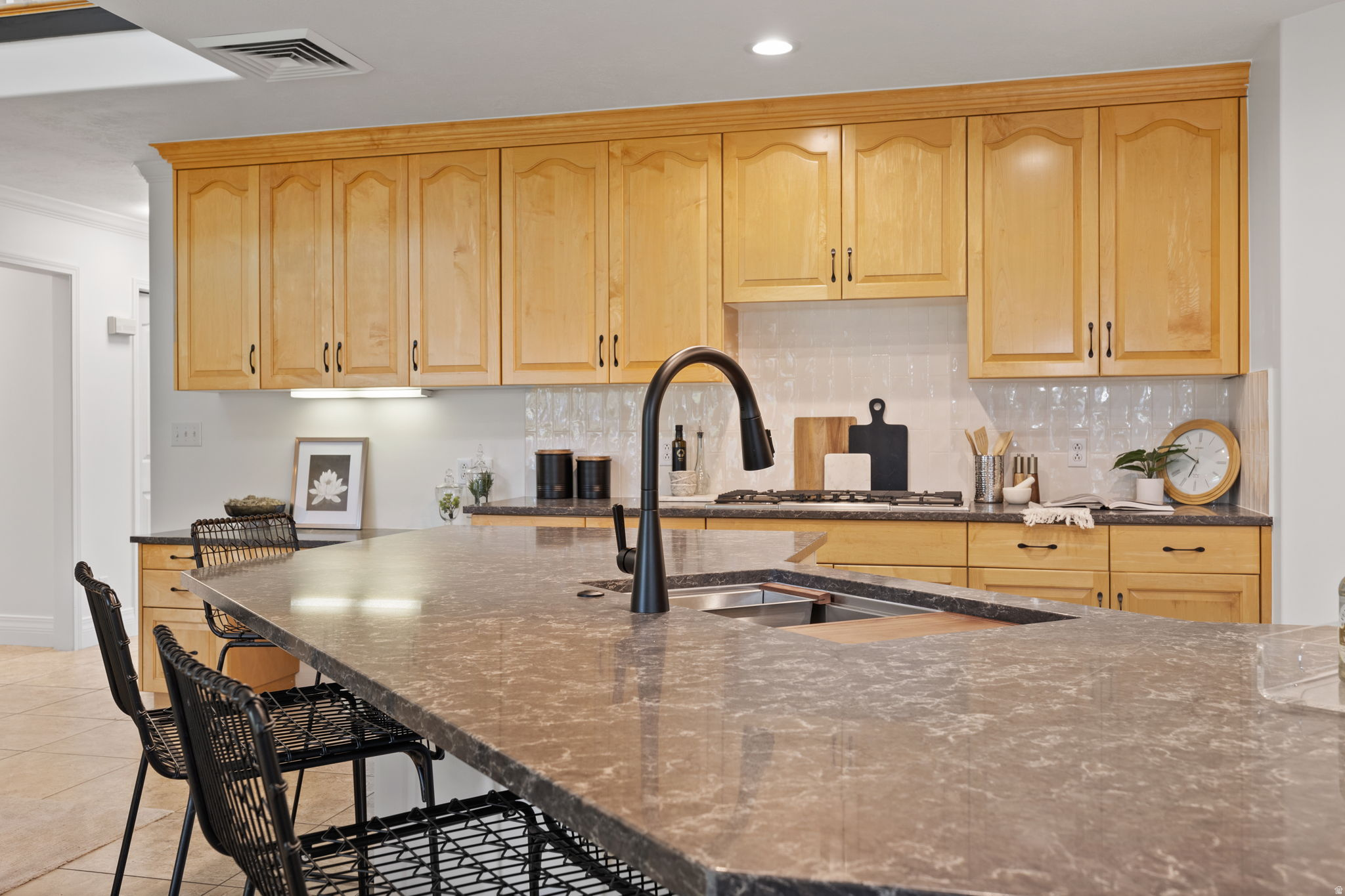 COUNTRY CLASSIC ESTATES - Residential