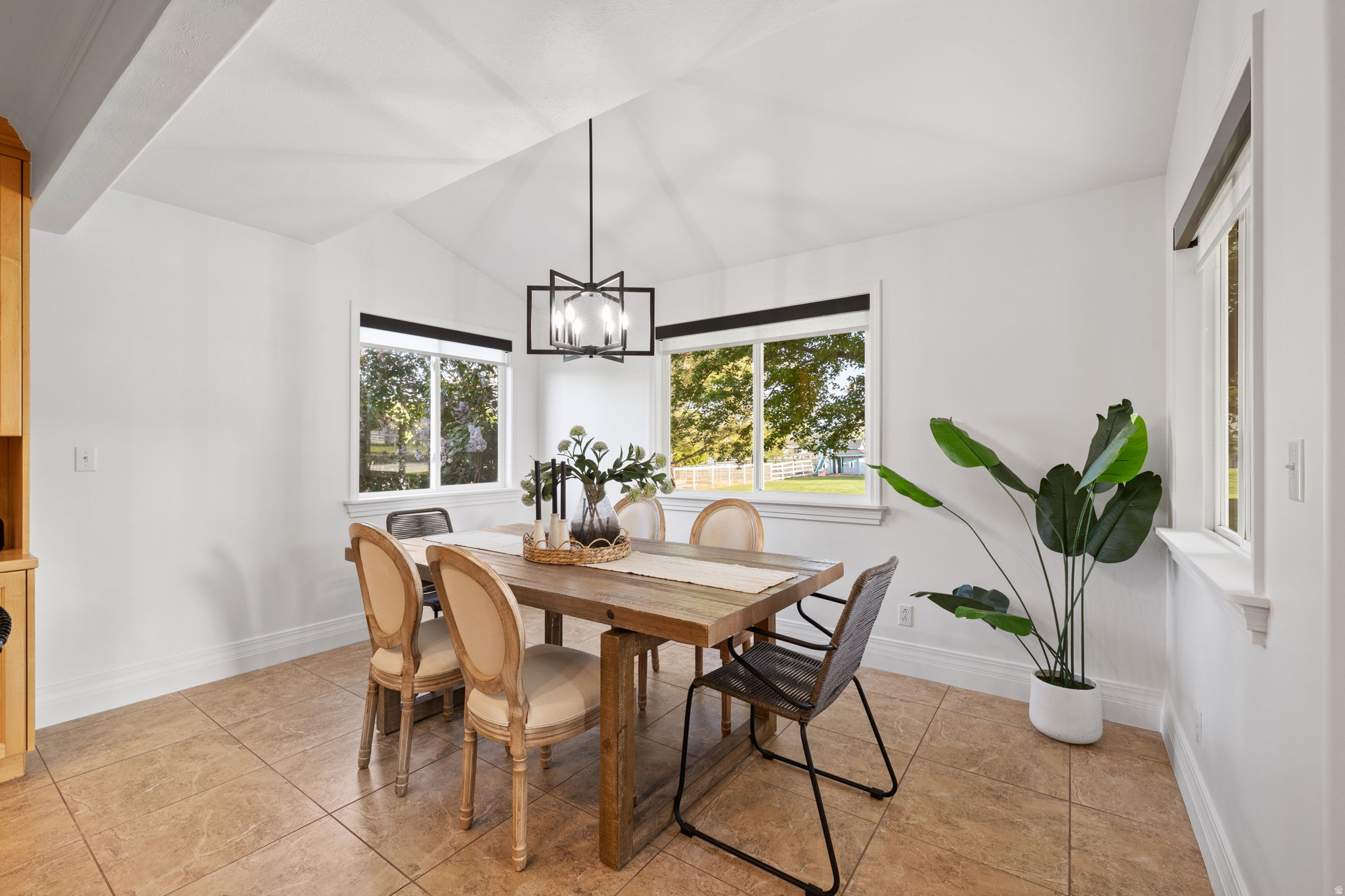 COUNTRY CLASSIC ESTATES - Residential
