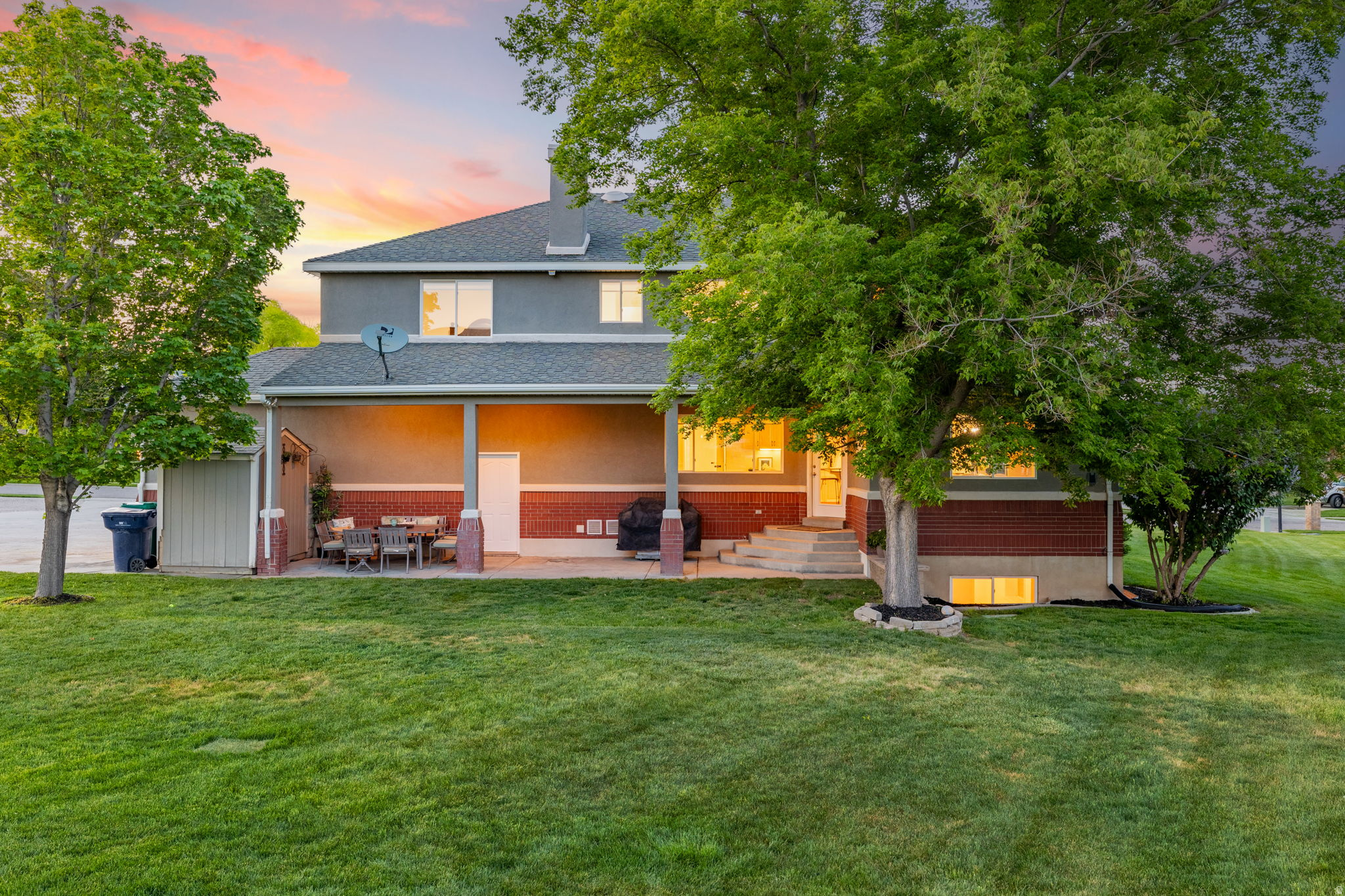 COUNTRY CLASSIC ESTATES - Residential