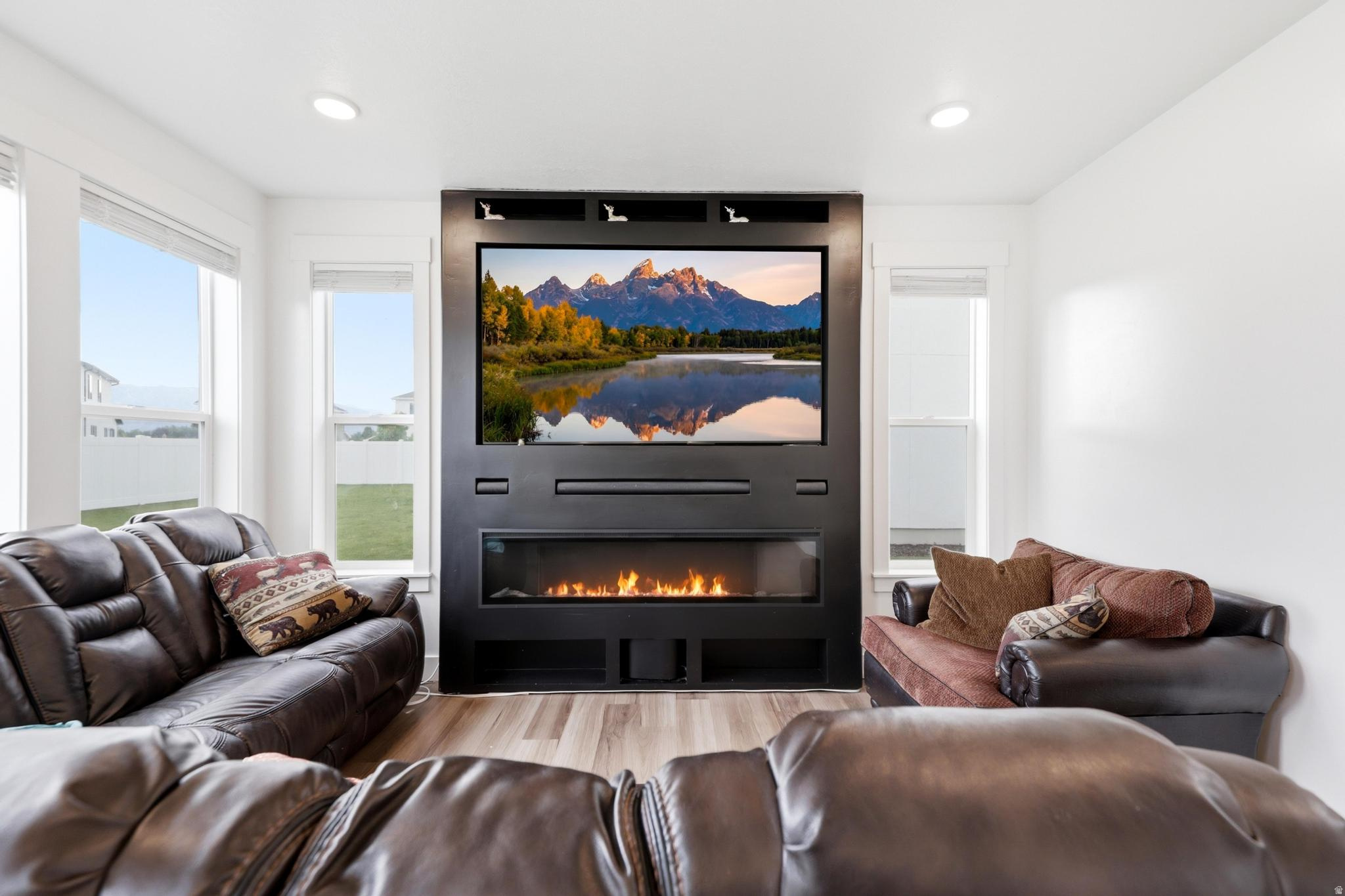 RIDGELINE PARK - Residential
