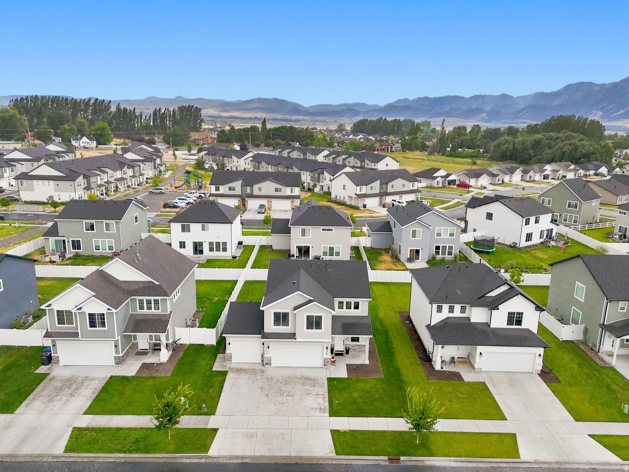 RIDGELINE PARK - Residential