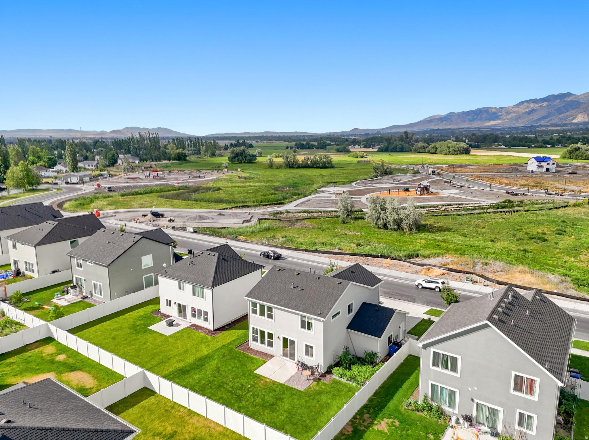 RIDGELINE PARK - Residential