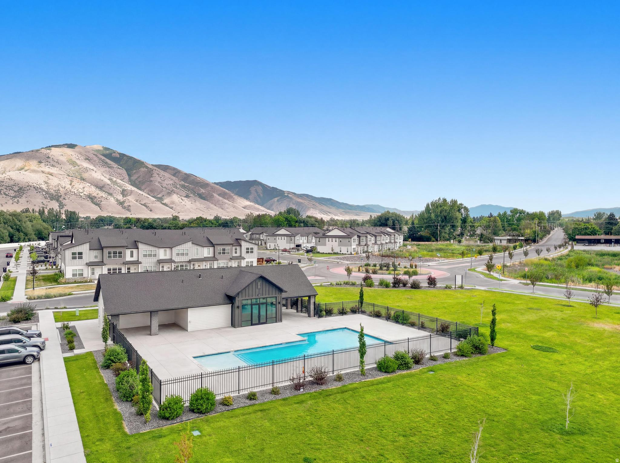 RIDGELINE PARK - Residential