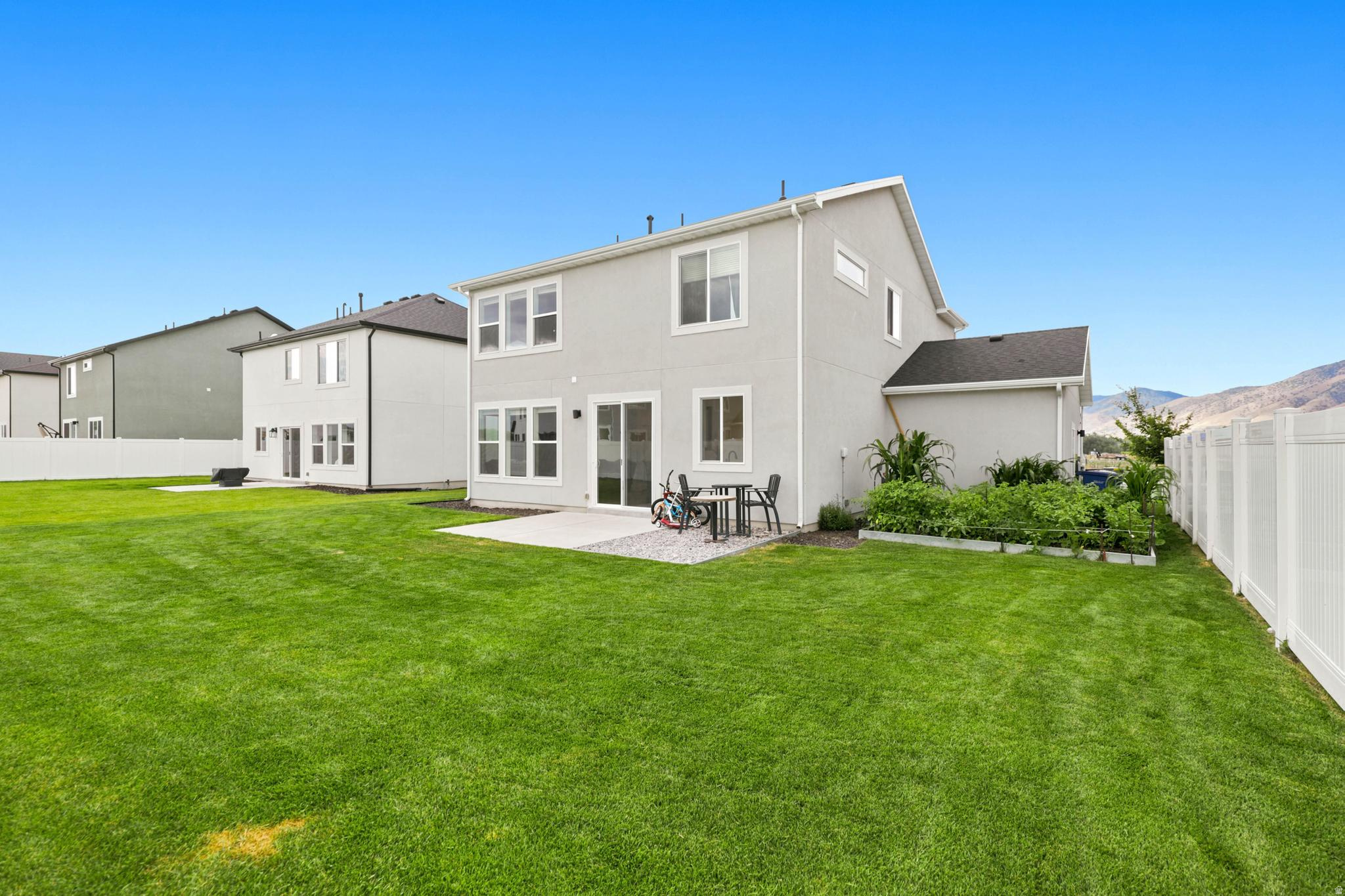 RIDGELINE PARK - Residential