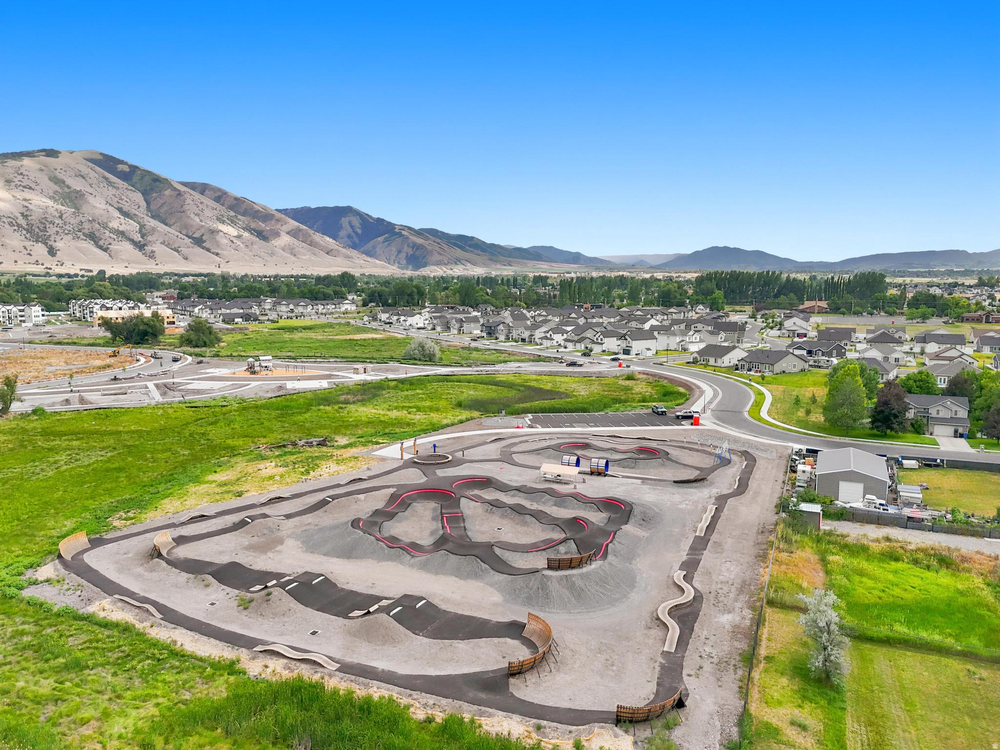 RIDGELINE PARK - Residential