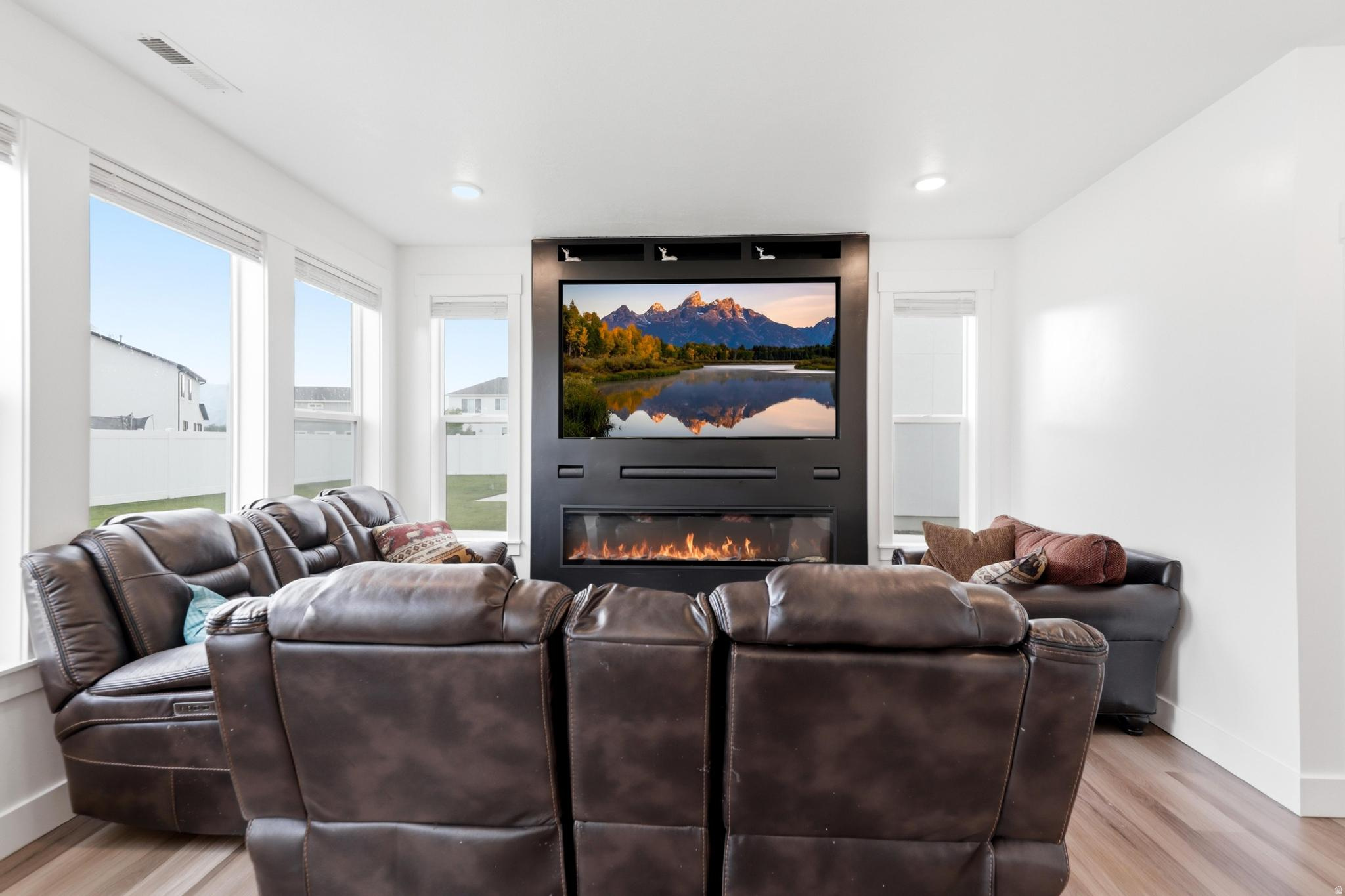RIDGELINE PARK - Residential