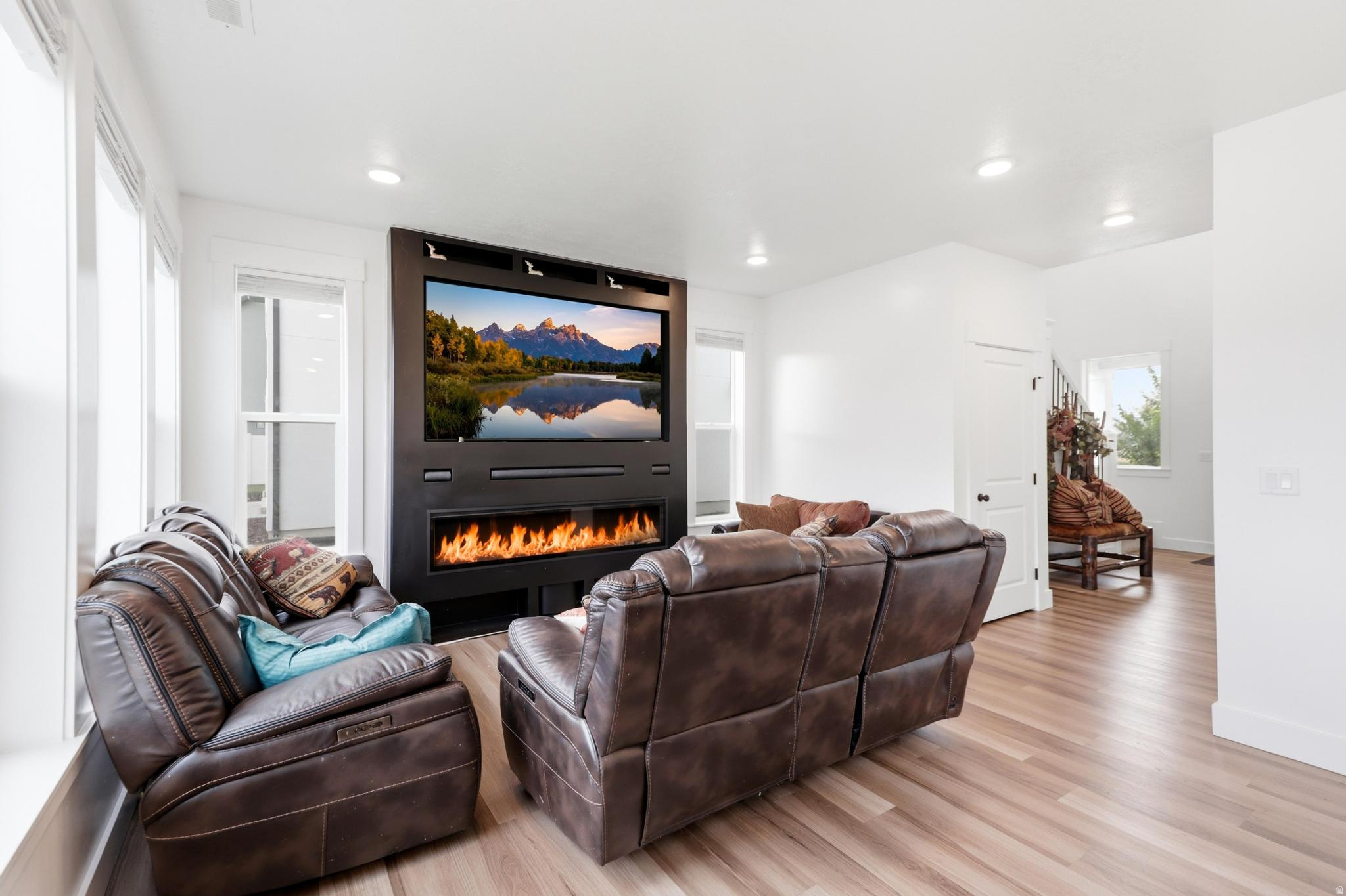 RIDGELINE PARK - Residential