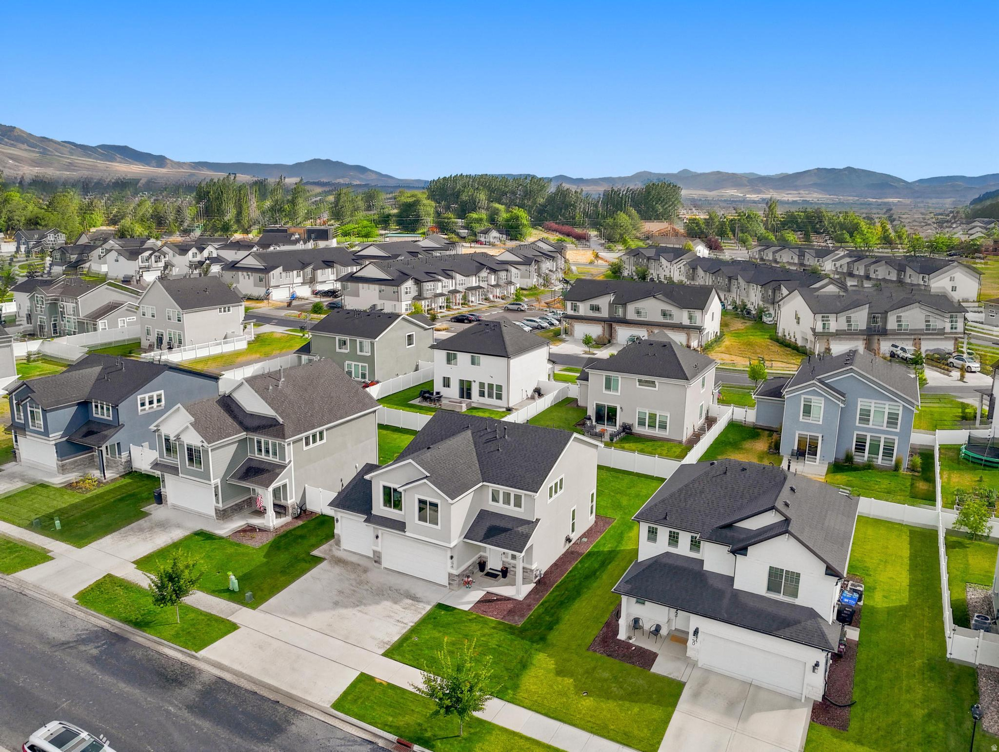RIDGELINE PARK - Residential