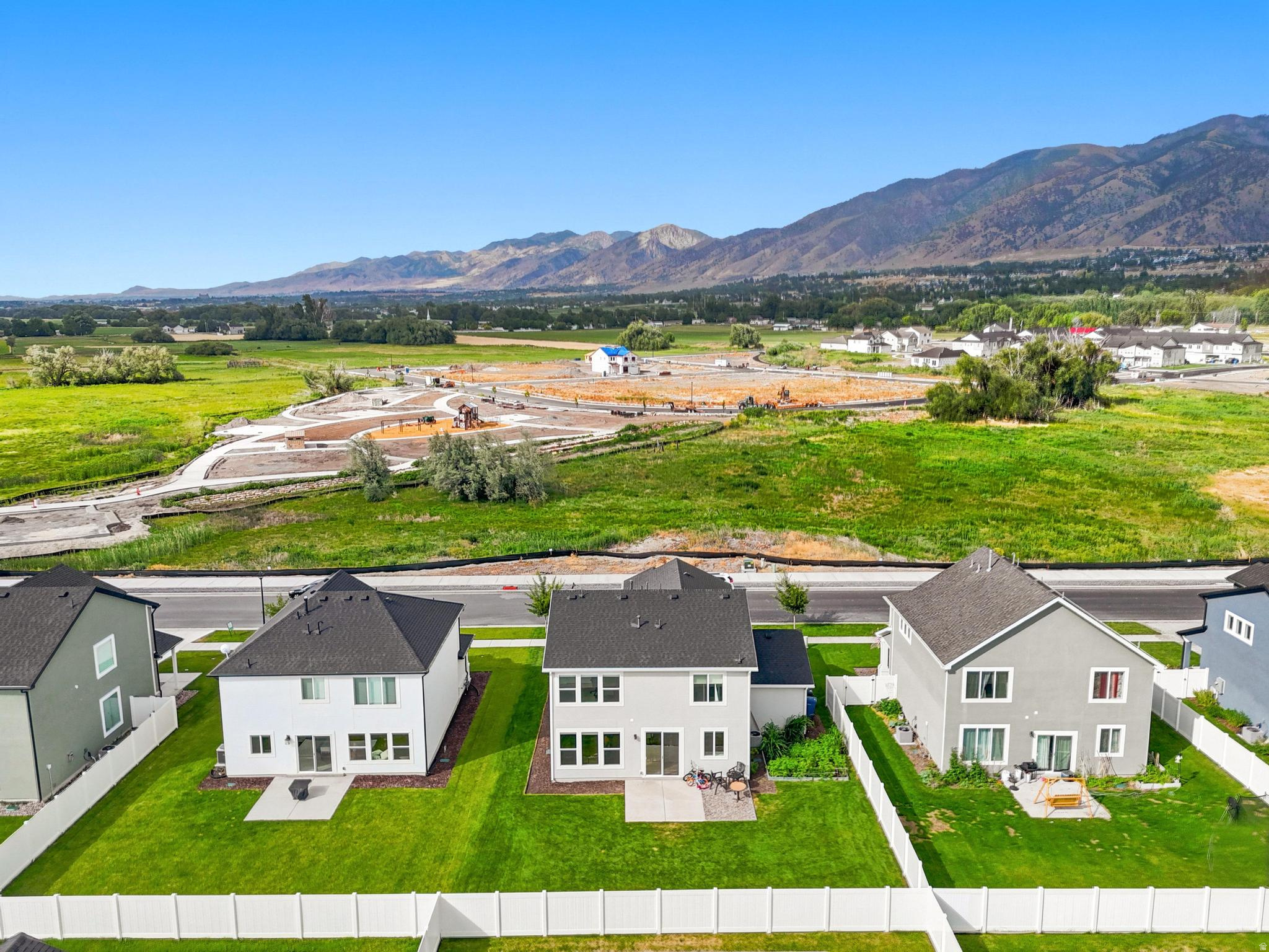 RIDGELINE PARK - Residential