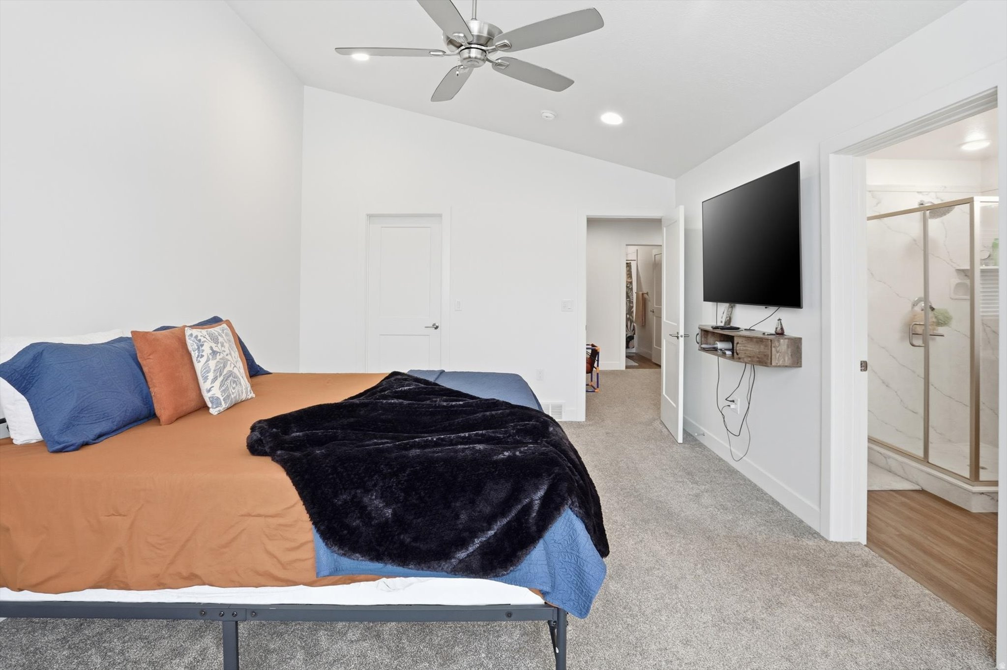 HAWK HAVEN TOWN HOME - Residential