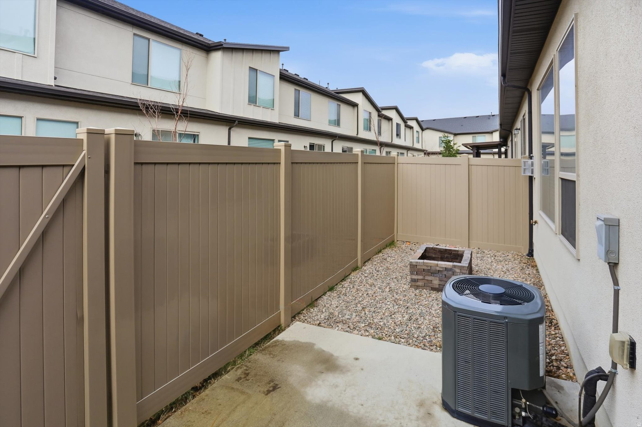 HAWK HAVEN TOWN HOME - Residential