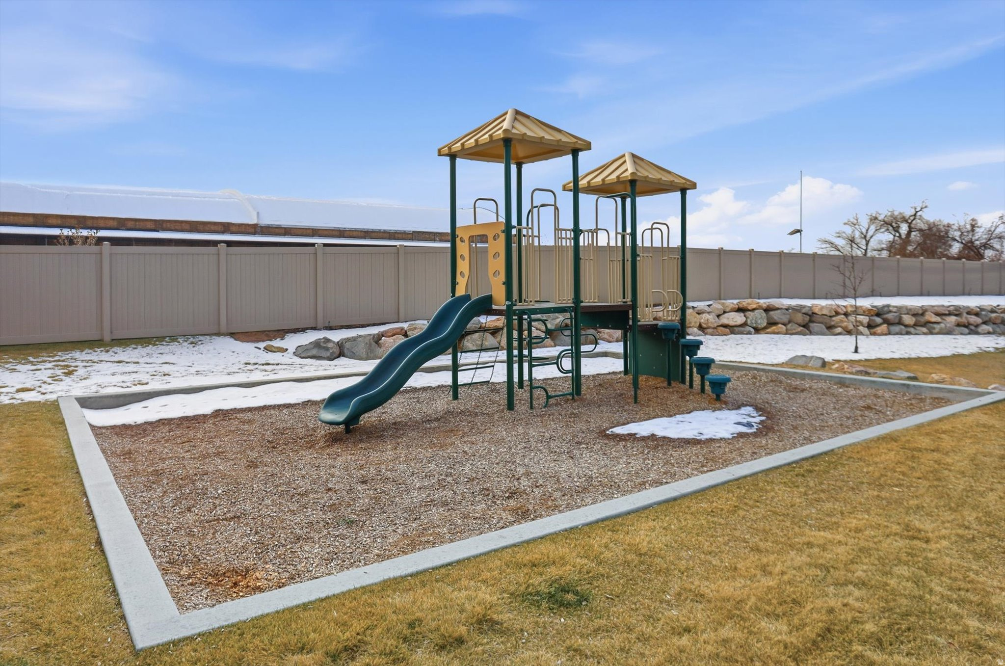 HAWK HAVEN TOWN HOME - Residential