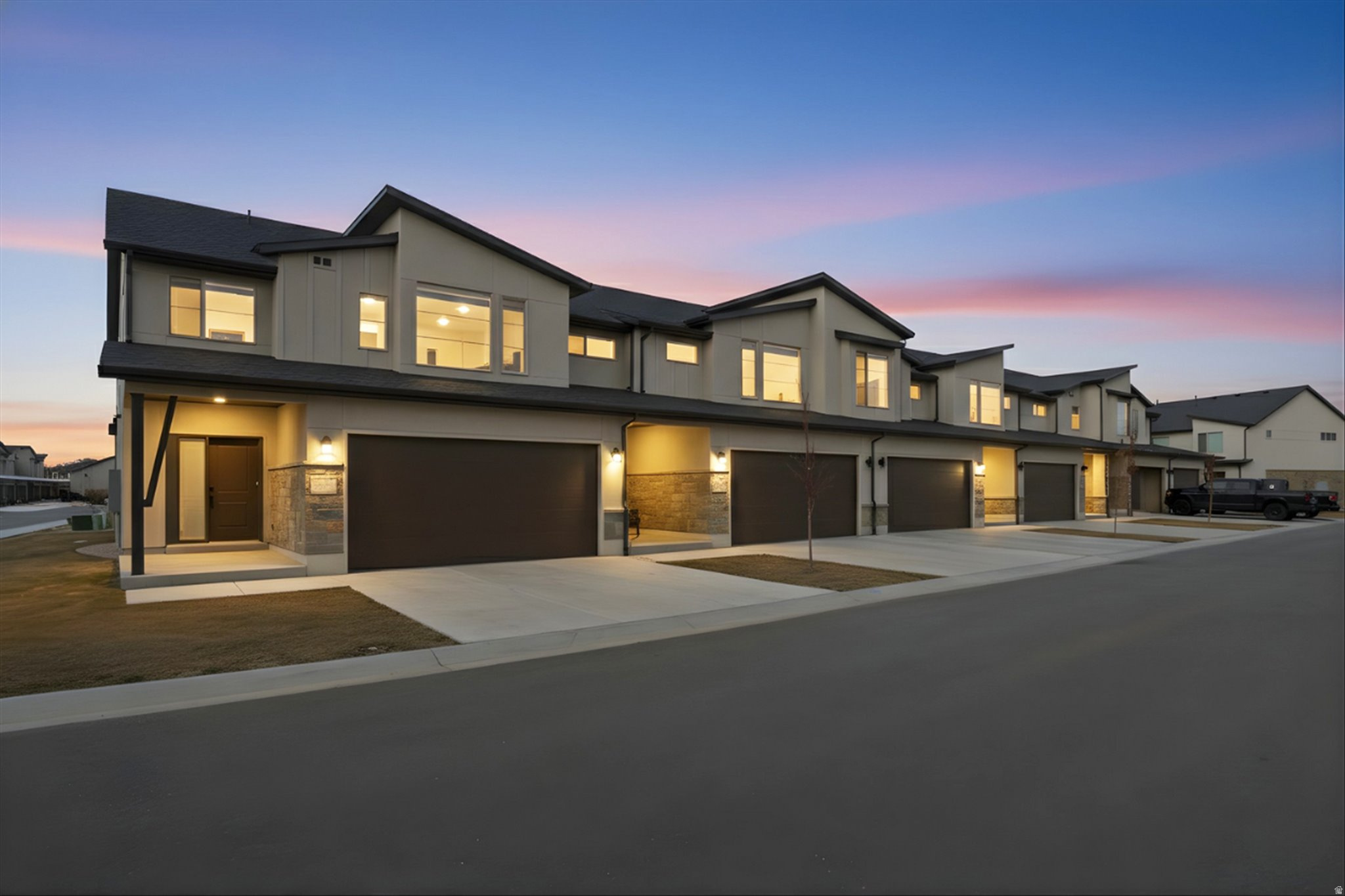 HAWK HAVEN TOWN HOME - Residential