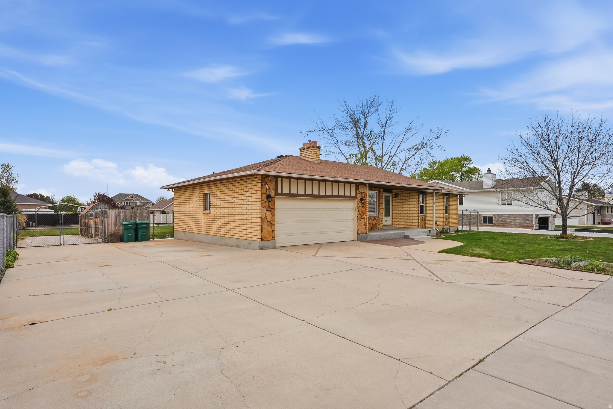 TRI-CITY PARK - Residential