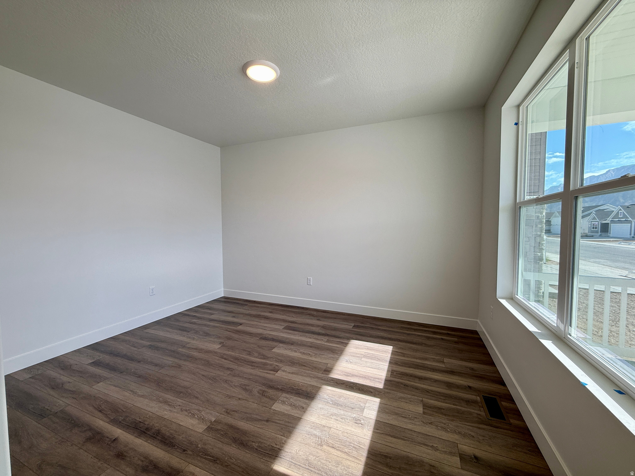 CREEKSIDE AT JDC RANCH - Residential