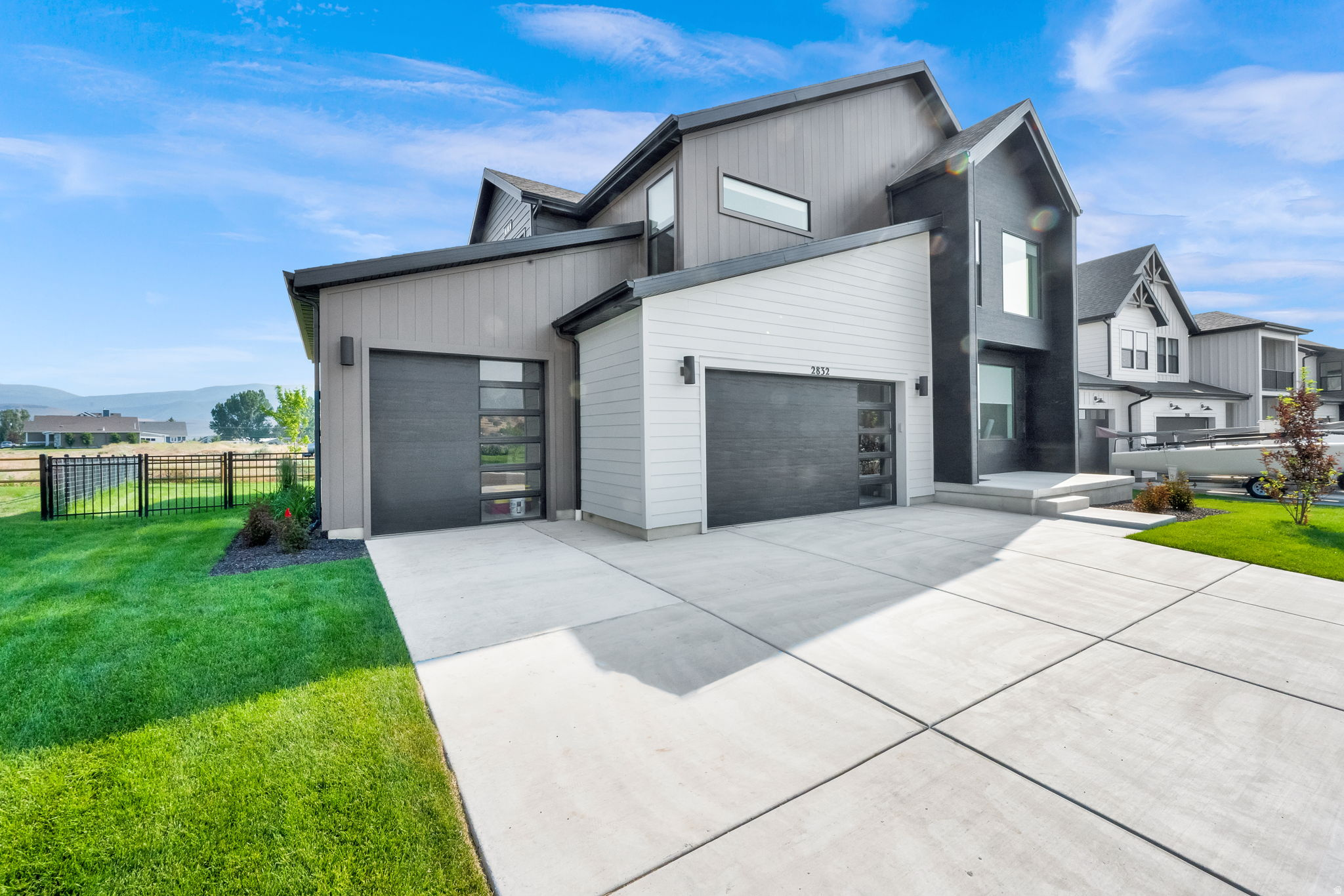 THE CROSSINGS AT LAKE CREEK - Residential