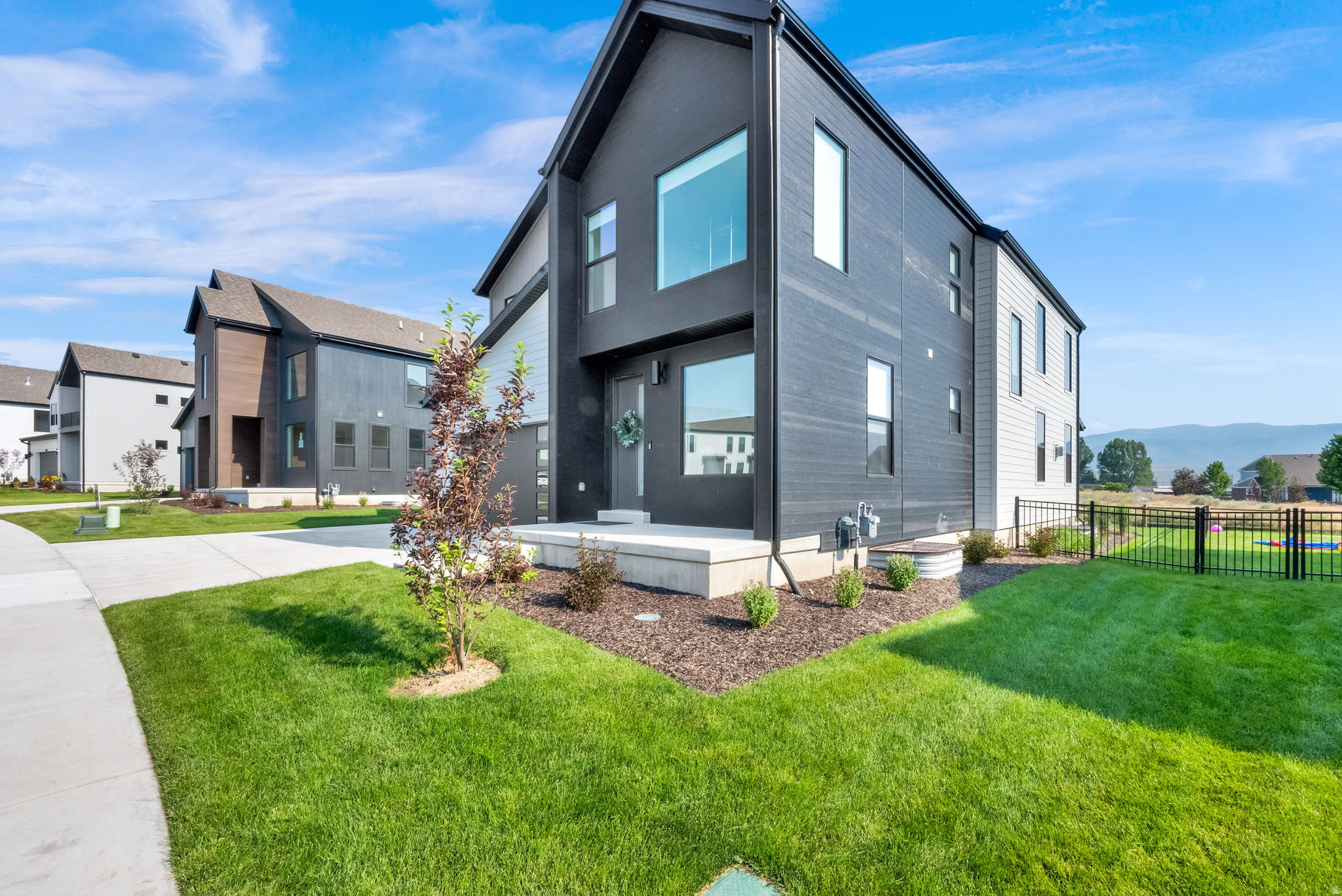 THE CROSSINGS AT LAKE CREEK - Residential