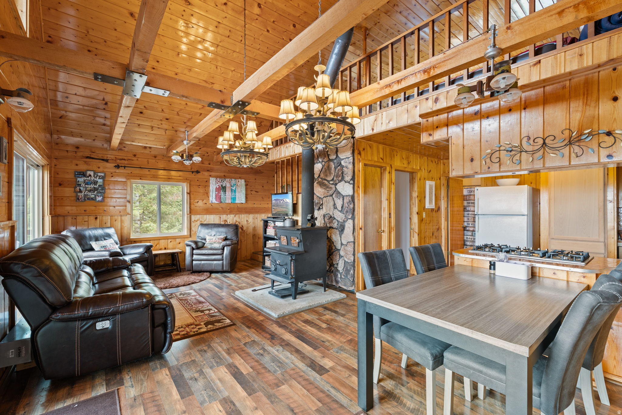 SPRING CITY RANCHEROS - Residential