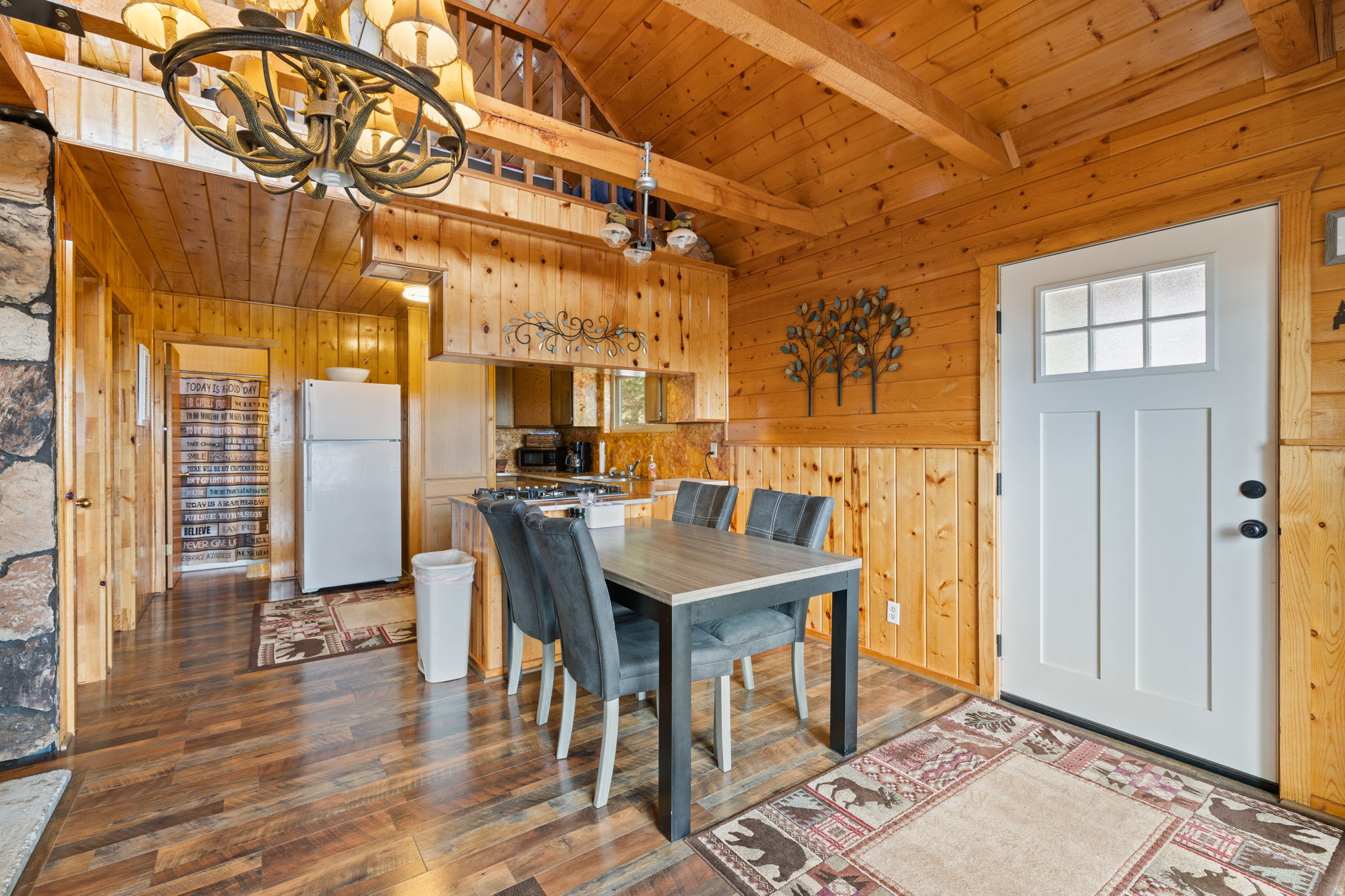 SPRING CITY RANCHEROS - Residential