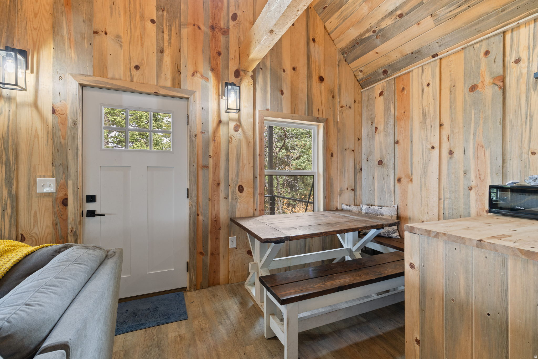 SPRING CITY RANCHEROS - Residential