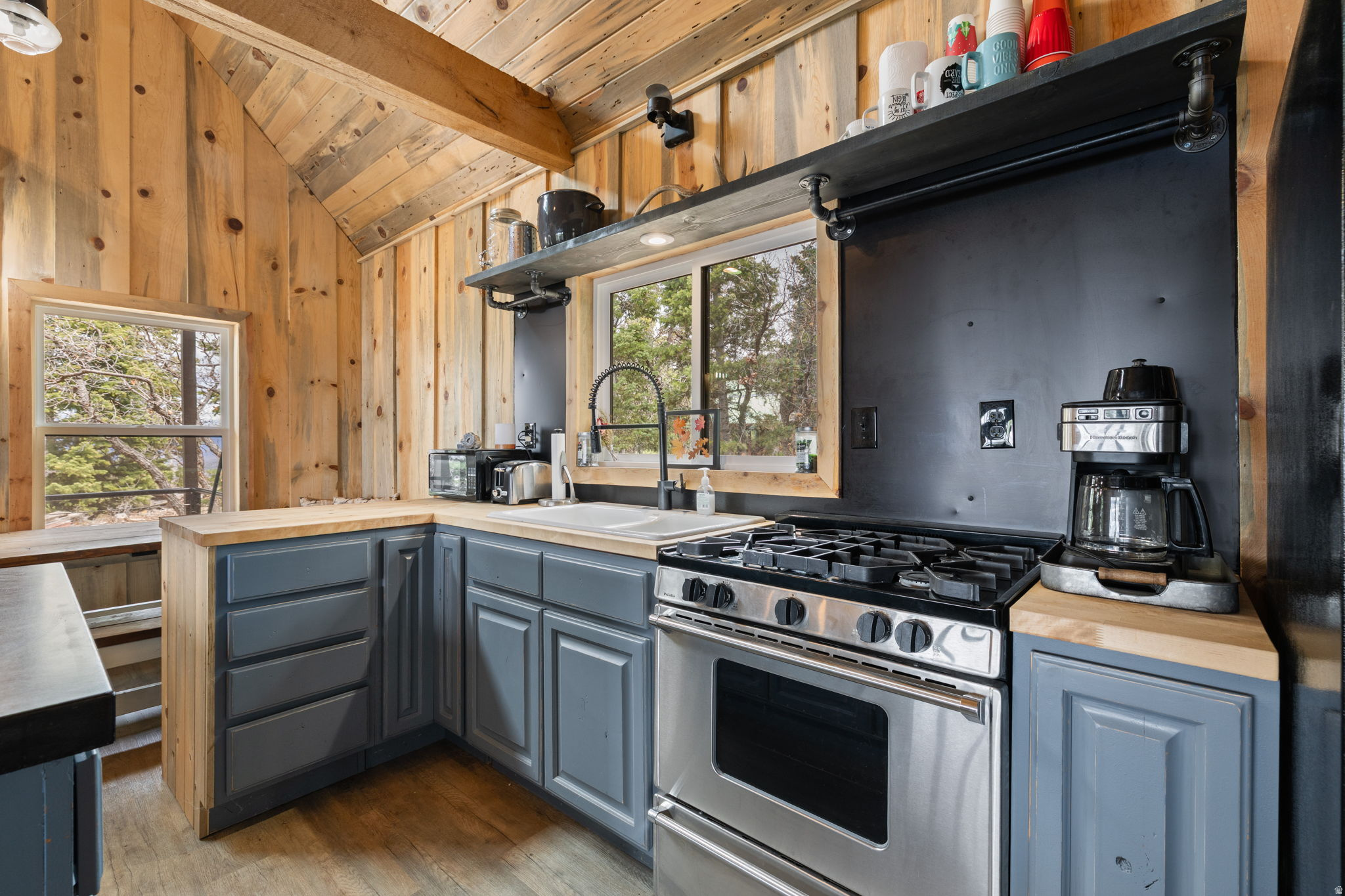 SPRING CITY RANCHEROS - Residential
