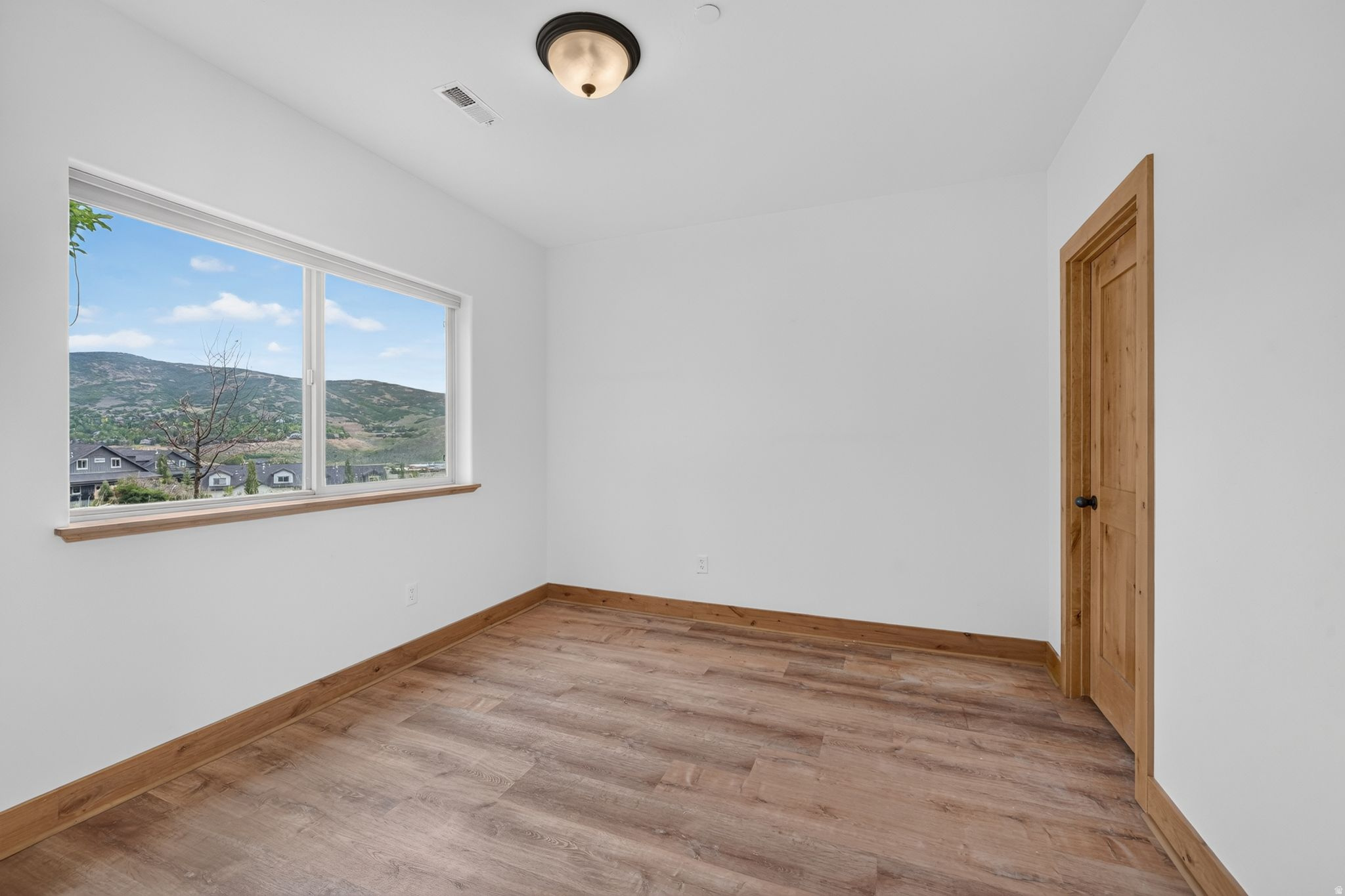 CEDAR RIDGE - Residential