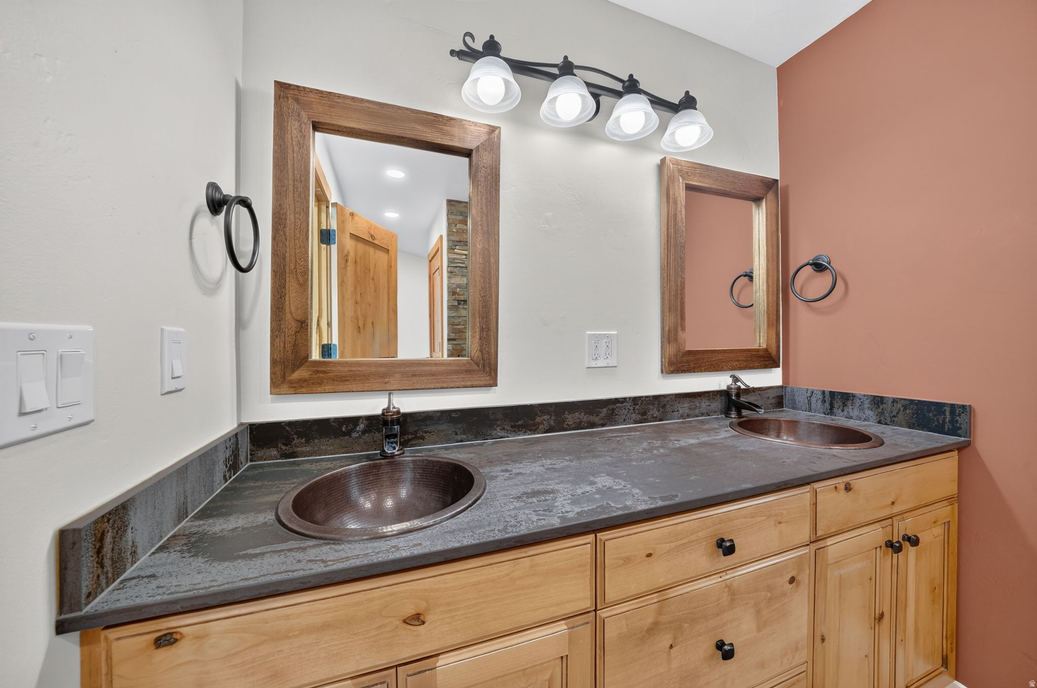CEDAR RIDGE - Residential