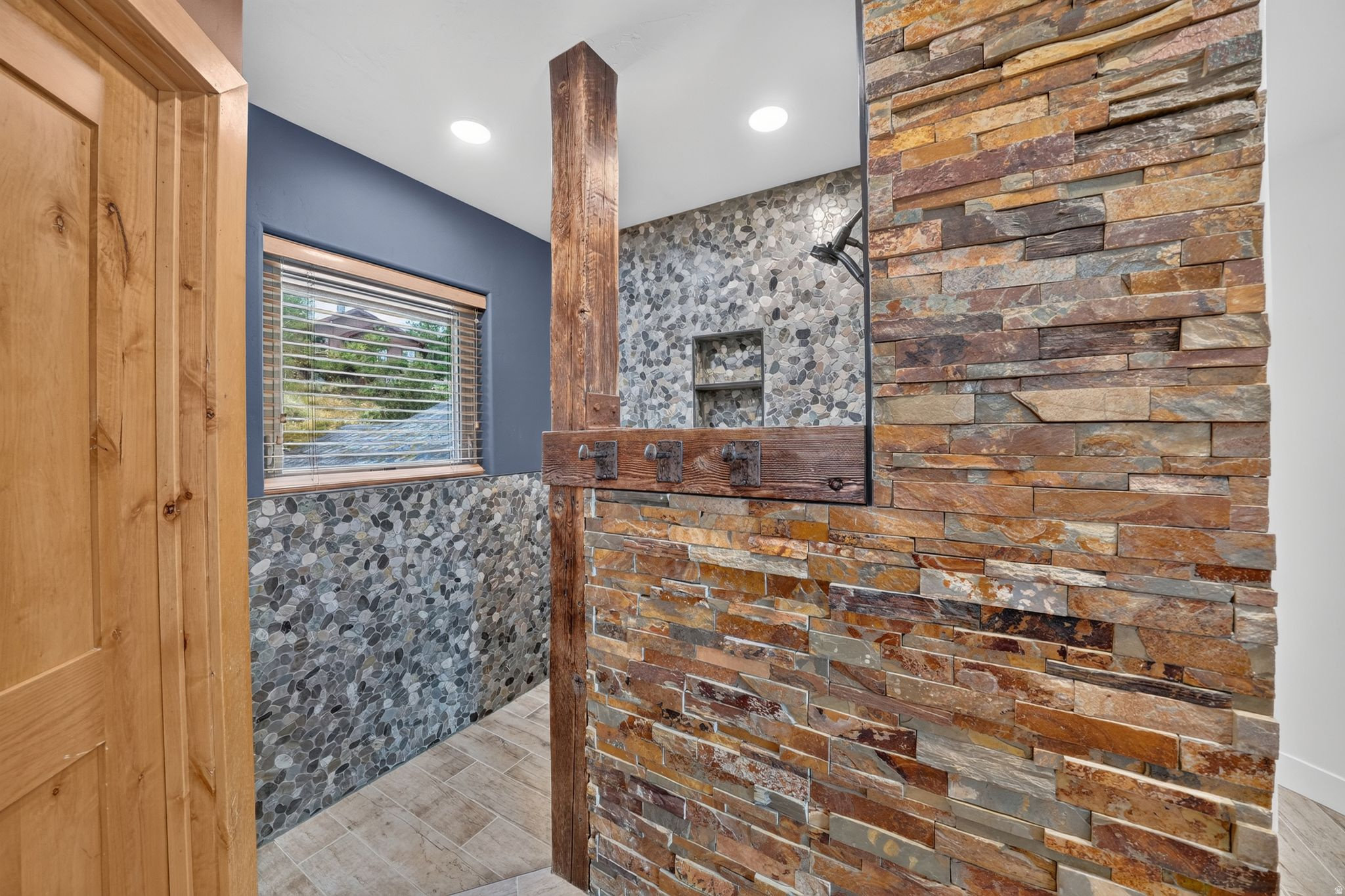 CEDAR RIDGE - Residential