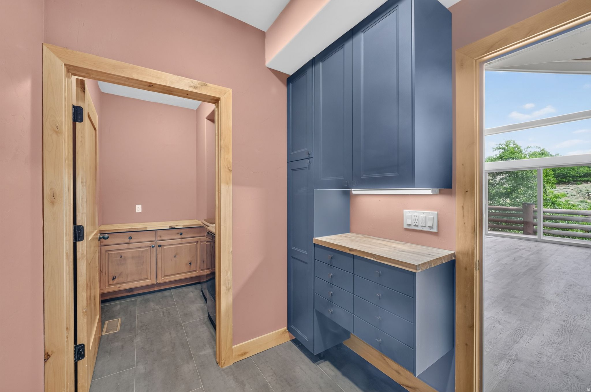 CEDAR RIDGE - Residential